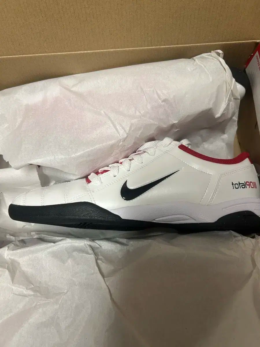 ナイキ トゥー90 紅白 サッカーシューズ