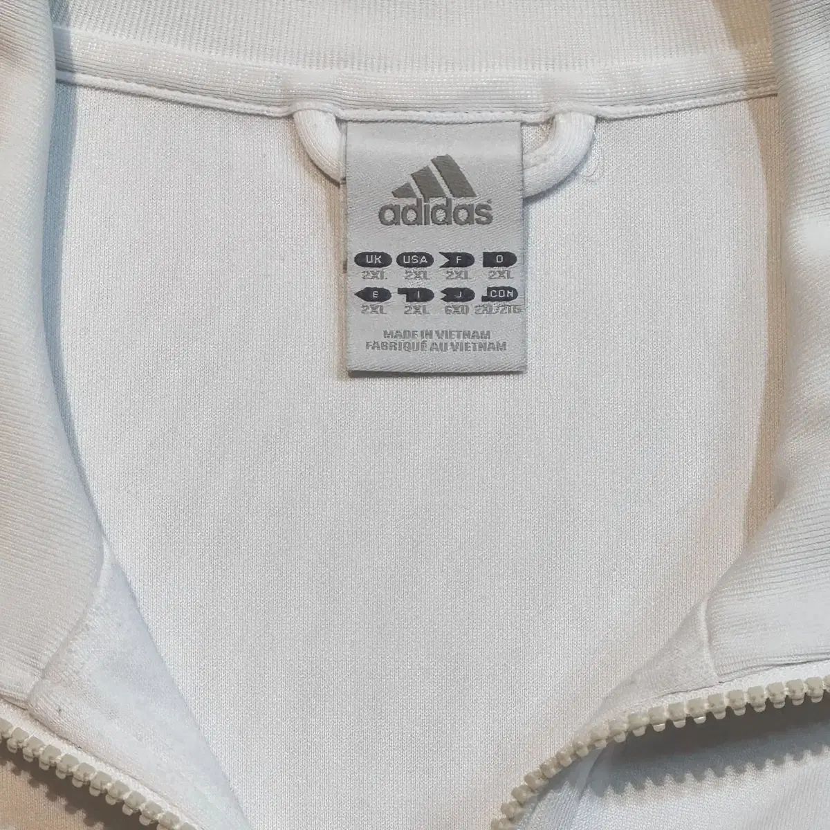 10-11 アディダス