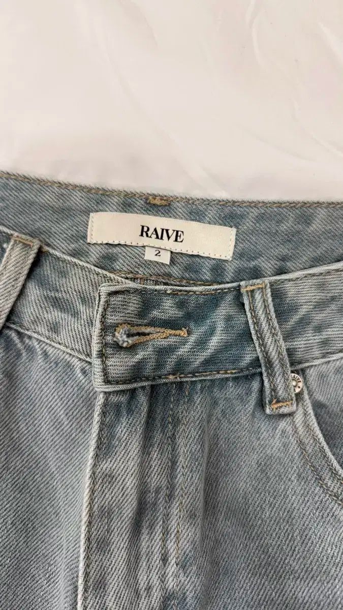 RAIVE ライトブルーデニム