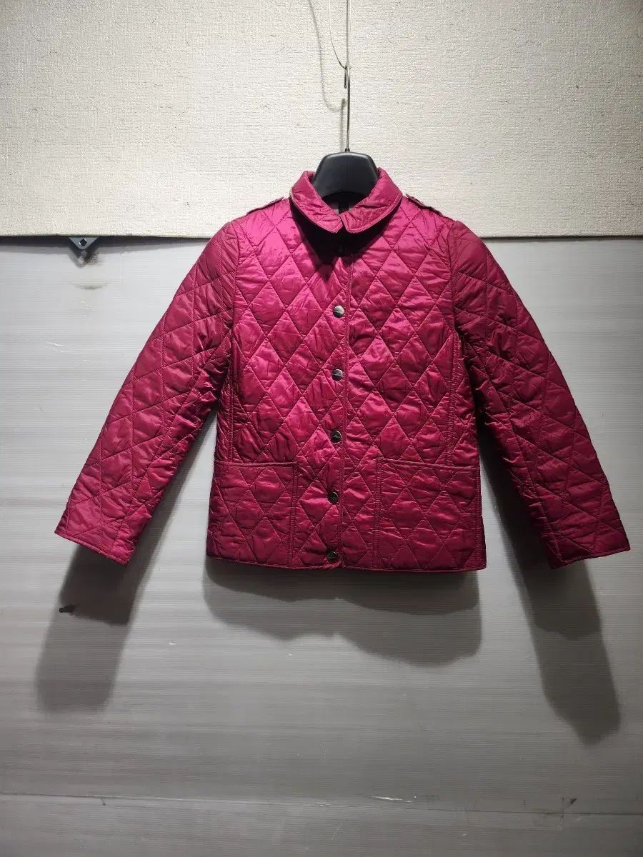 バーバリー　キルティングピンクジャケット 140cm バーバリー ピンク キルティング ジャケット キッズ - メルカリ