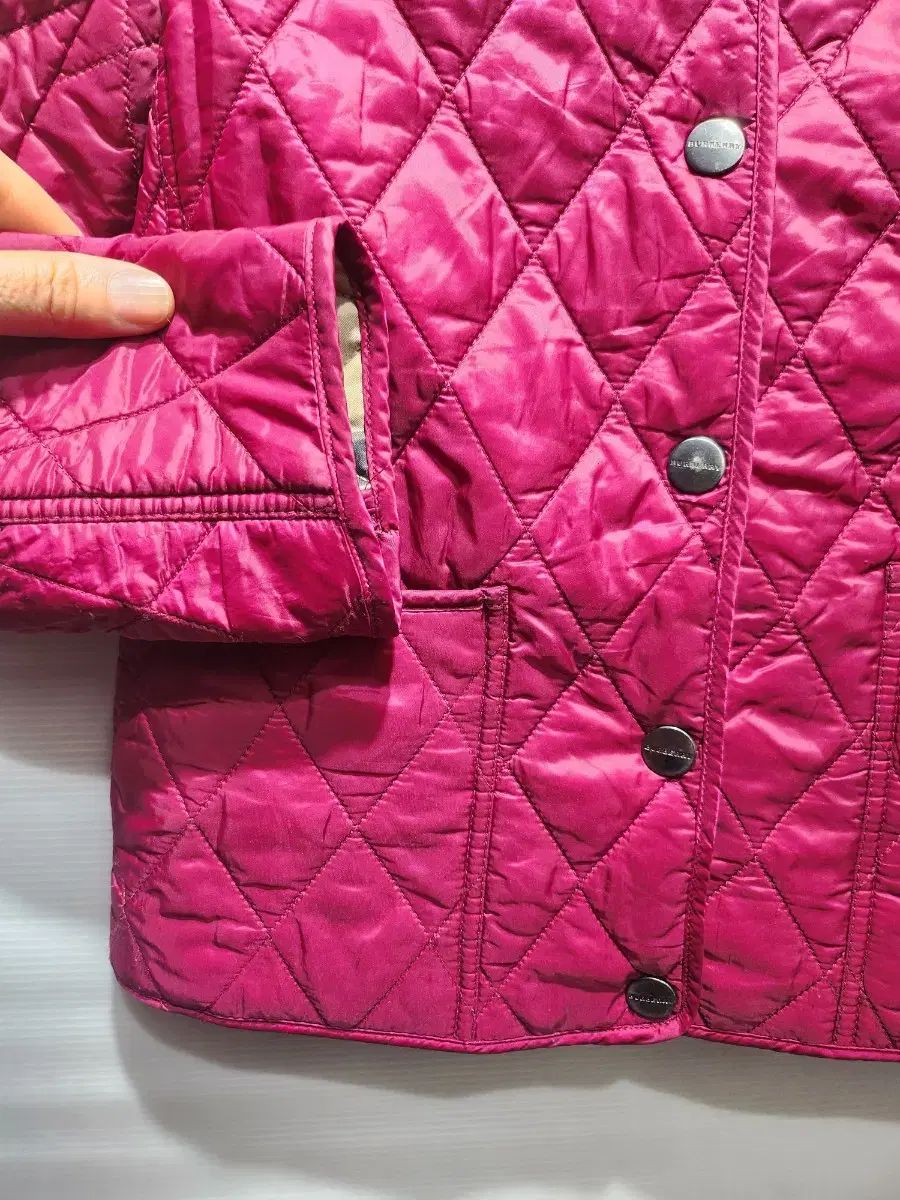 バーバリー ピンク キルティング ジャケット キッズ - メルカリ