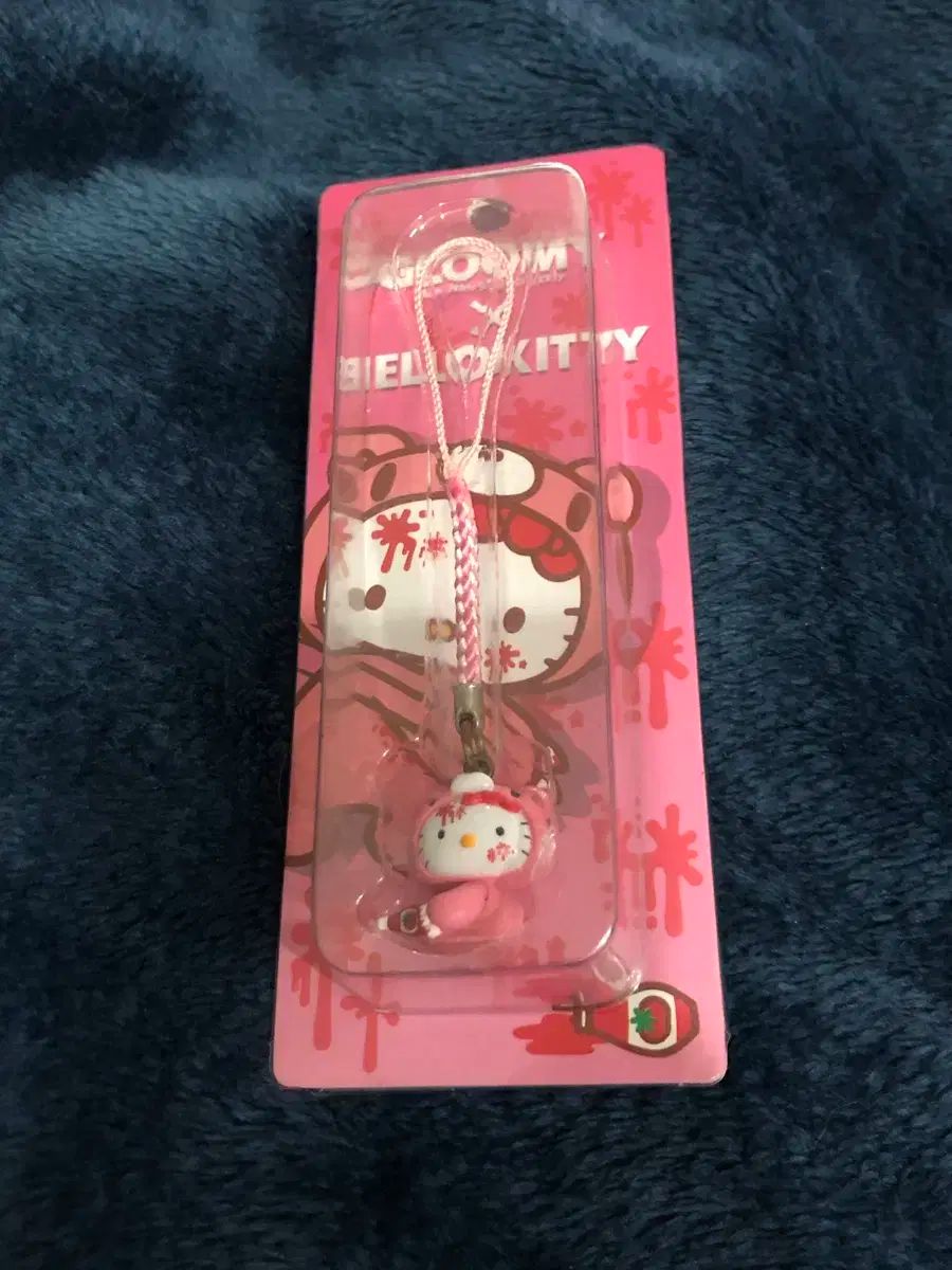 古典 グルーミーベアxハローキティ コラボ ストラップ キーホルダー