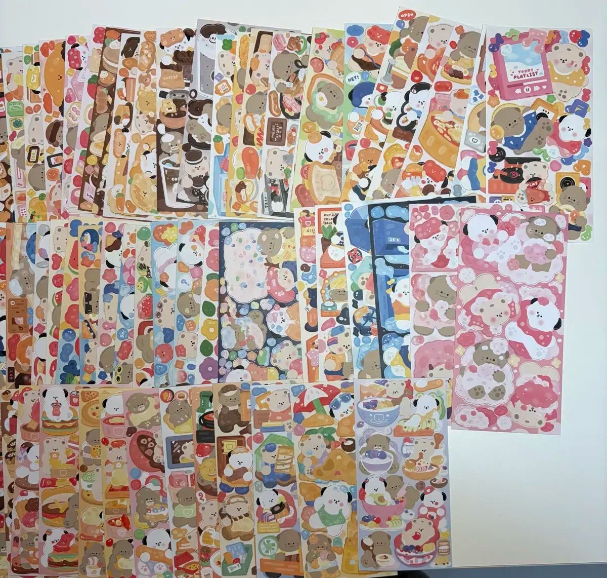 뚠찌作家 シールステッカー