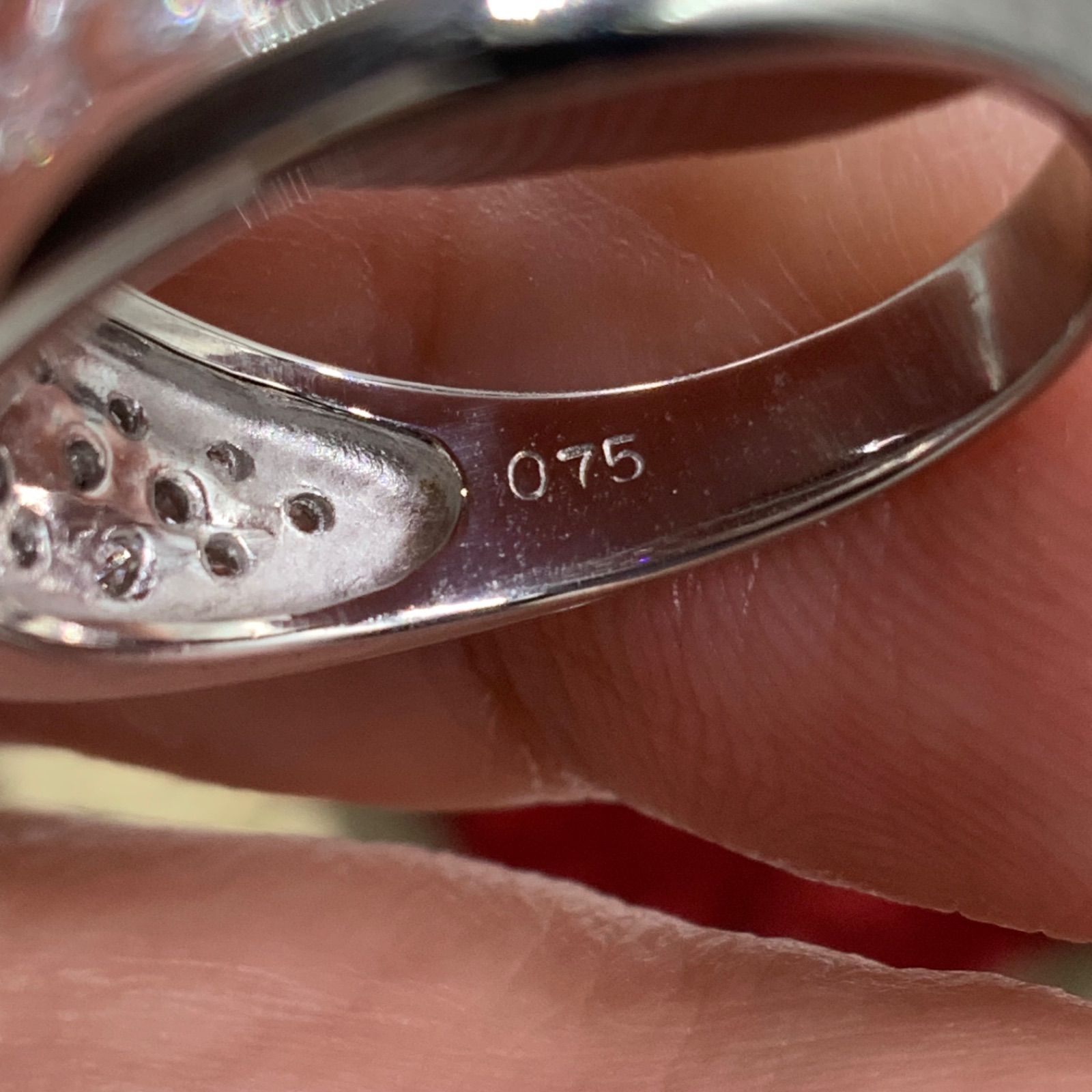  Pt 900 パヴェダイヤリング 8.7 g 約14号 0.75 ct リング 指輪 アクセサリー