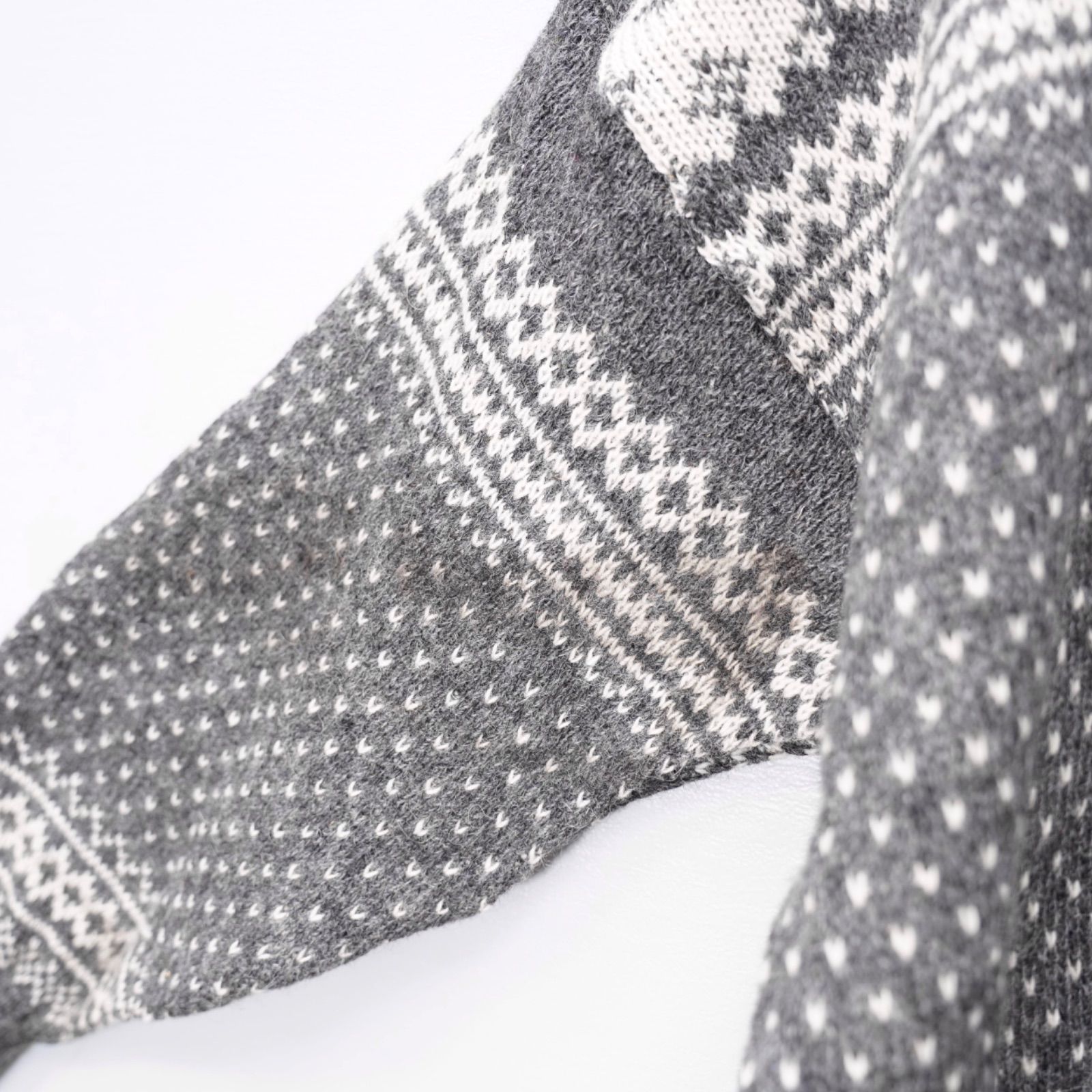 EU VINTAGE Norcewool COIN BUTTON EMBROIDERY DESIGN NORDIC KNIT 