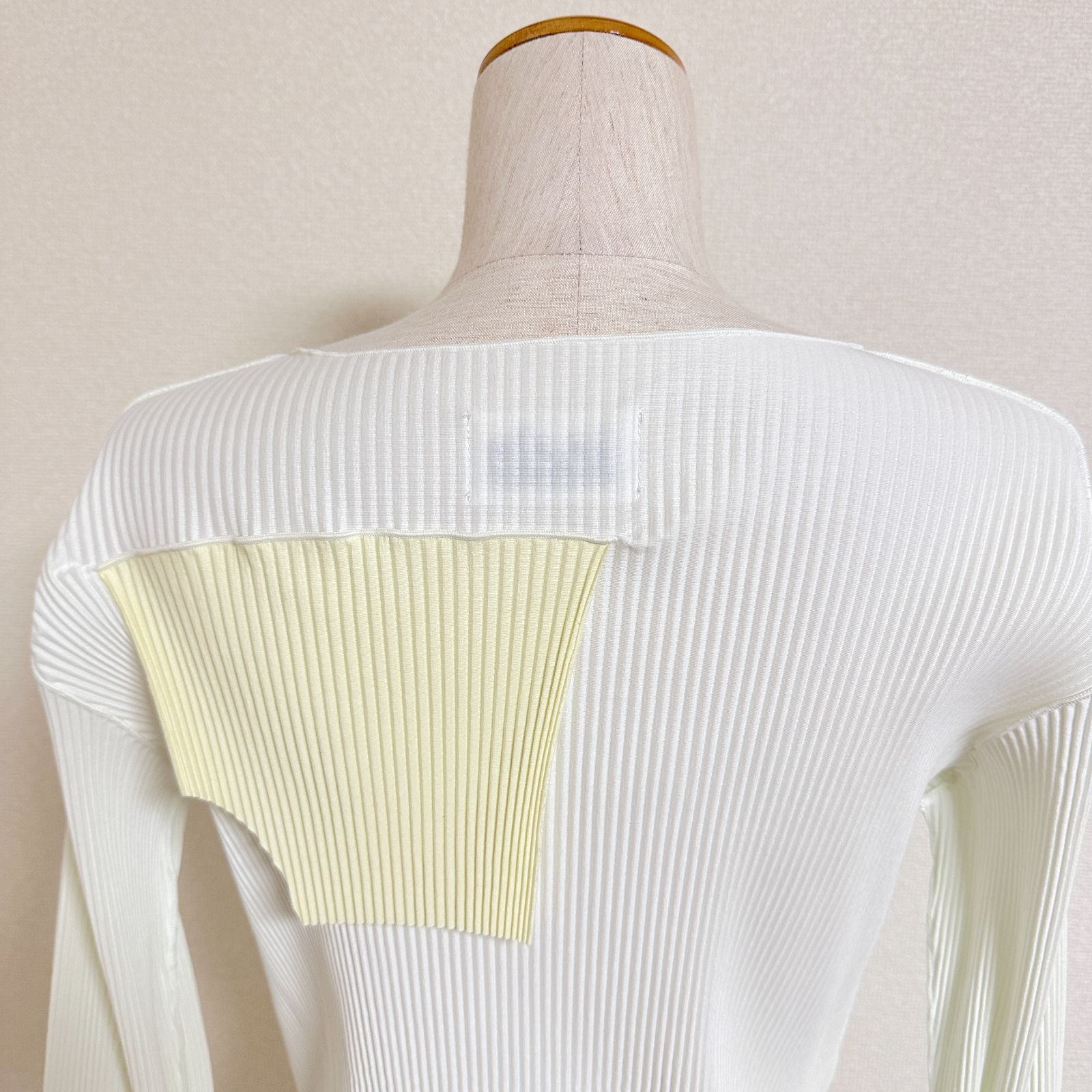 プリーツカットソー ホワイト