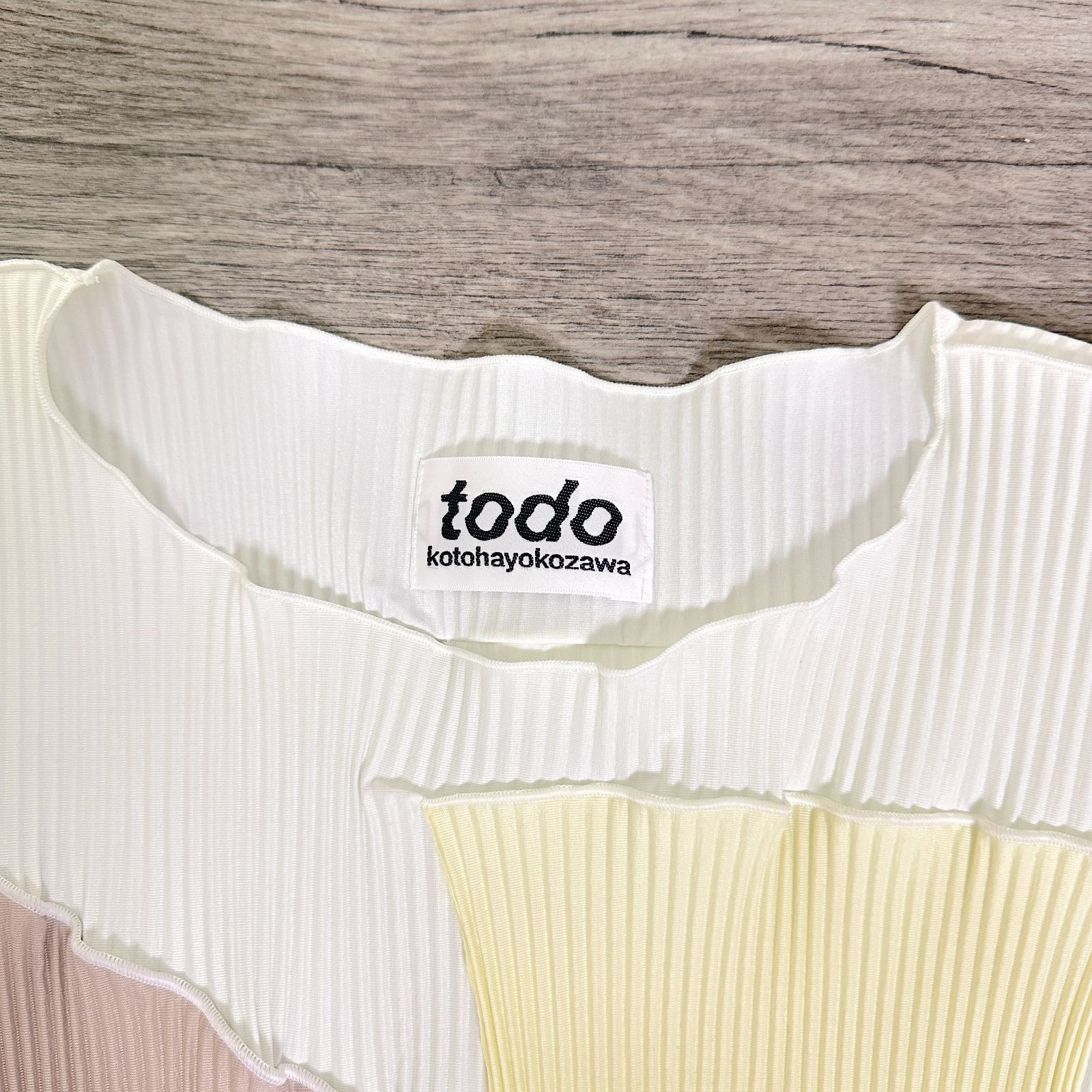 ボートネック プリーツカットソー