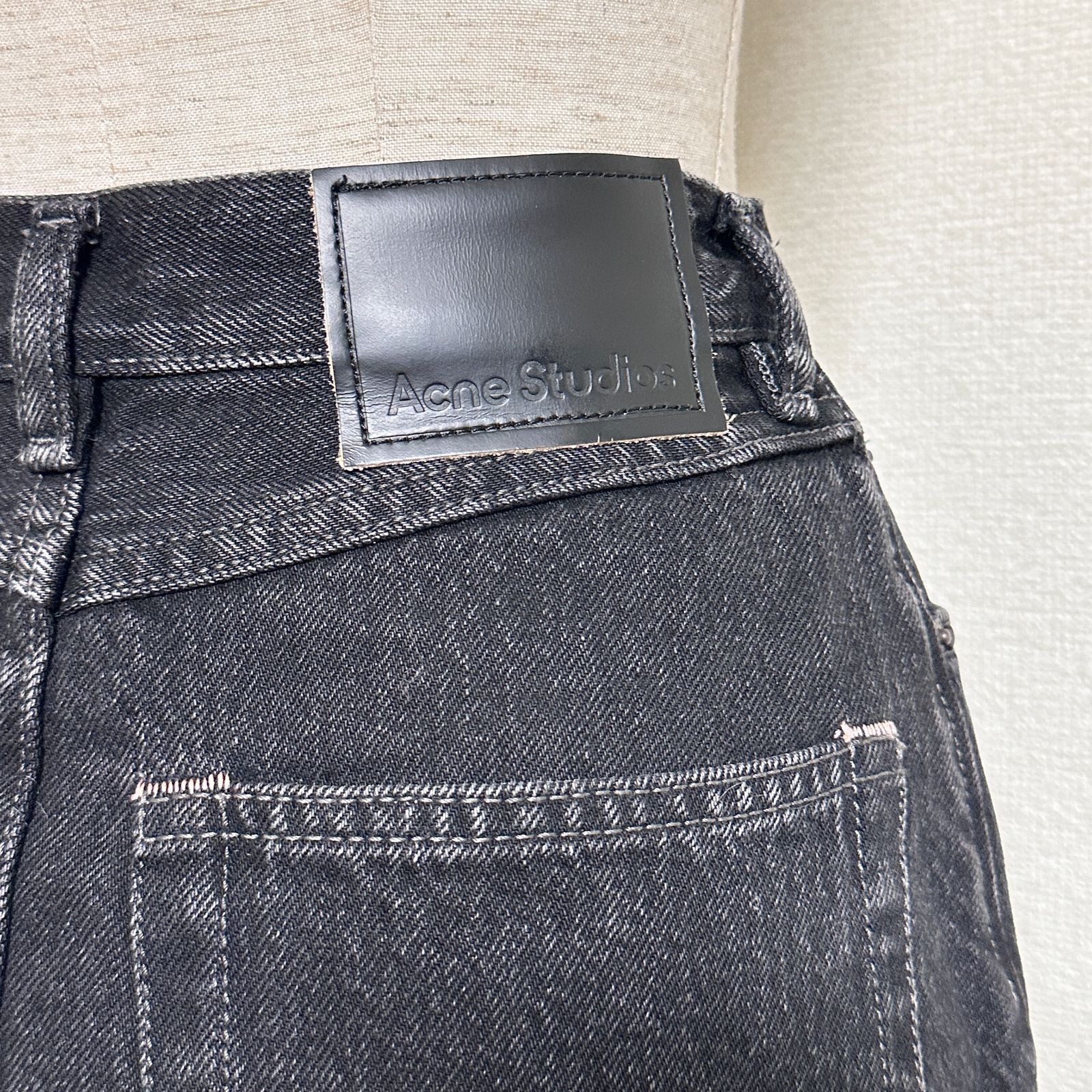 Acne Studios イタリア製 デニムミニスカート ボタンフライ ピンク