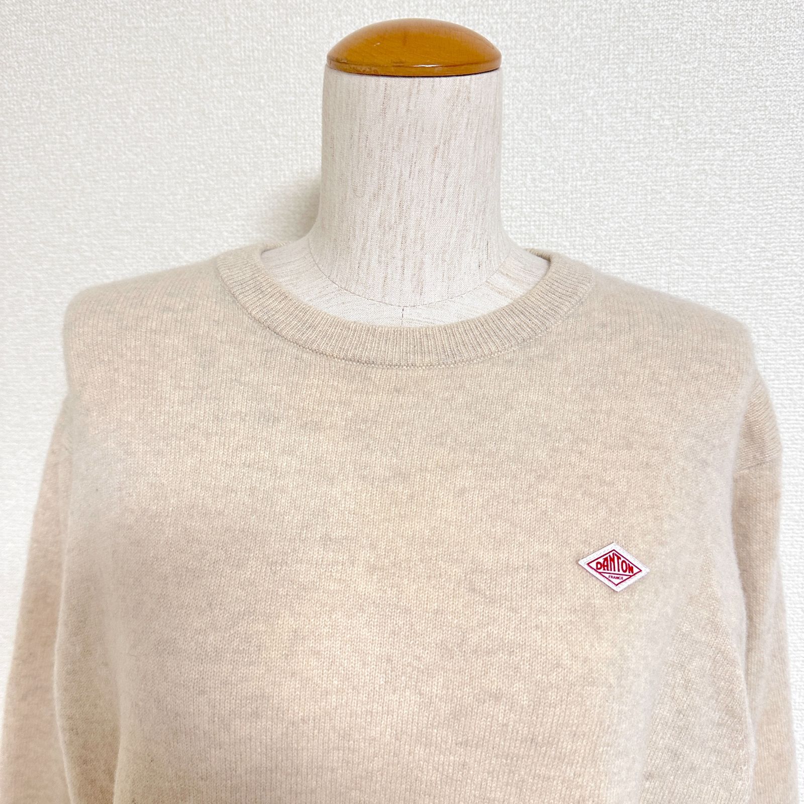 DANTON ラムズウールクルーネックプルオーバー ロングスリーブ DT-D 0027 LMW ラムウールニットプルオーバー ベージュ 36 S-M相当