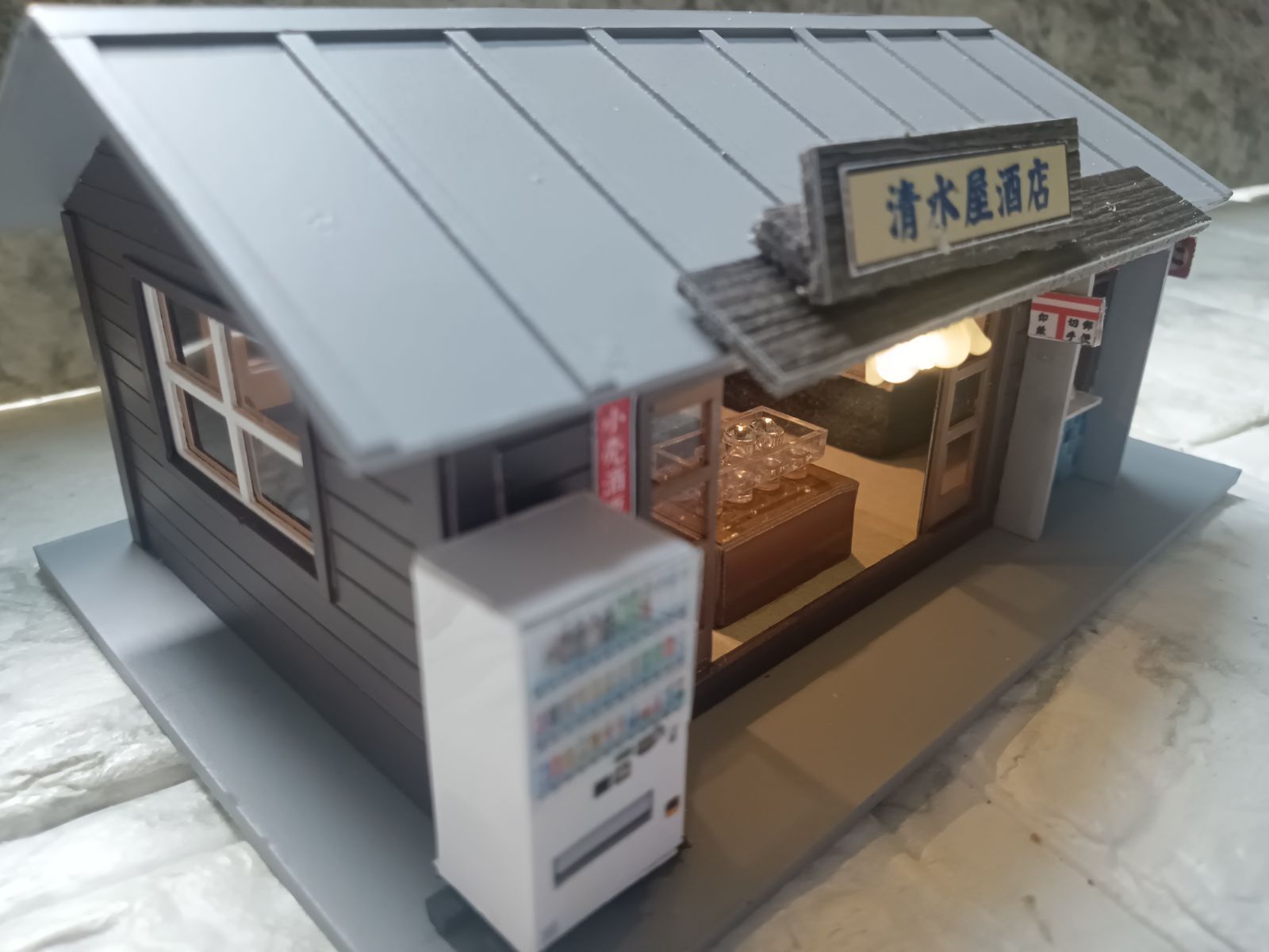 HOゲージ】【酒屋さん】【夜景】木造ストラクチャー（1/80） - メルカリ