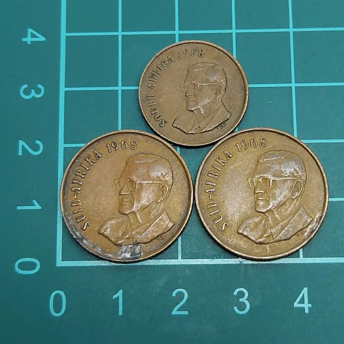 3309インドネシア200ルピア硬貨コイン古銭400枚セット nc200☆外国古銭 ☆アフリカ（