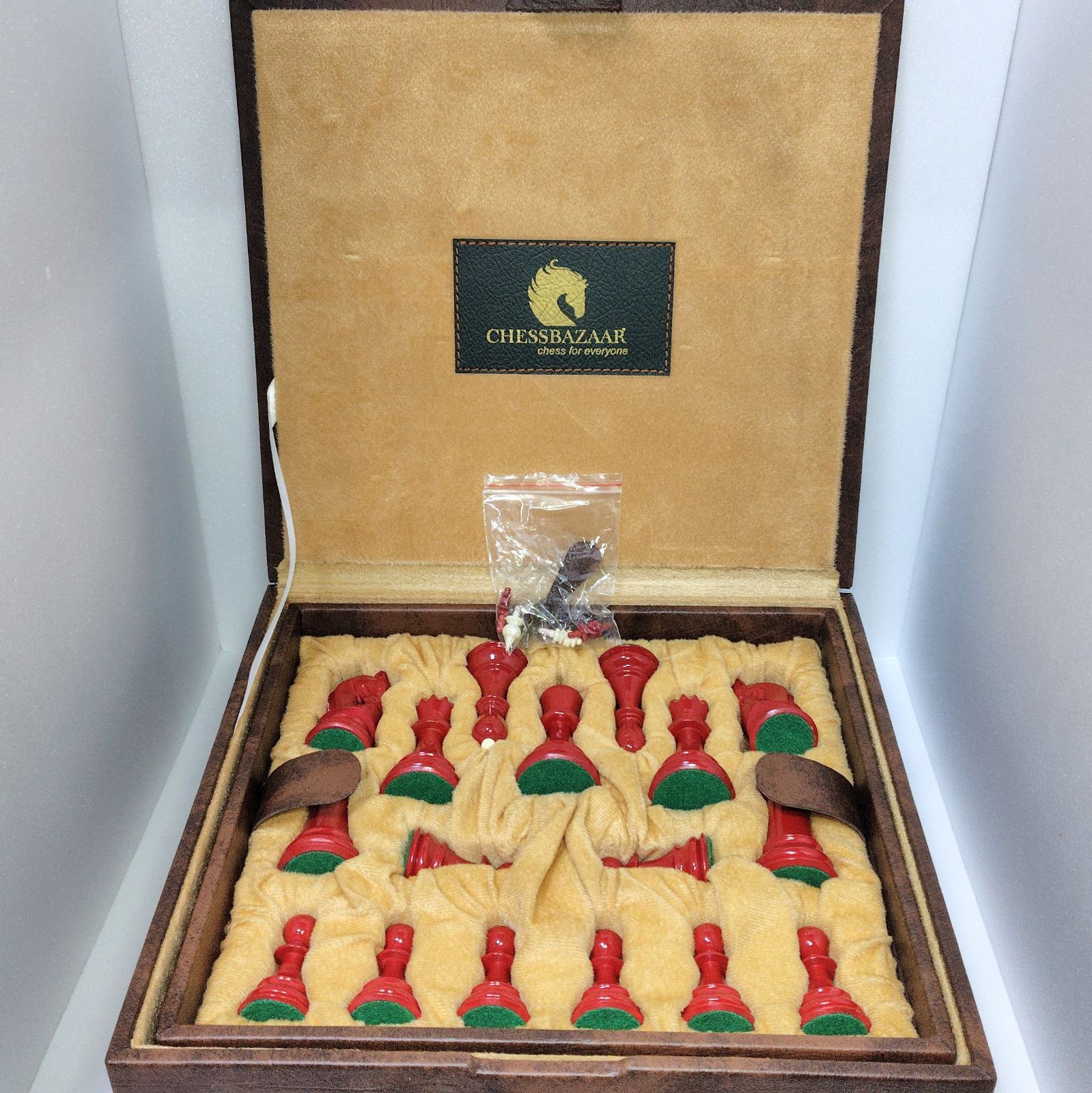 CHESSBAZAAR ストレージ チェスボックス ブラウン チェス駒 セット ホワイト レッド