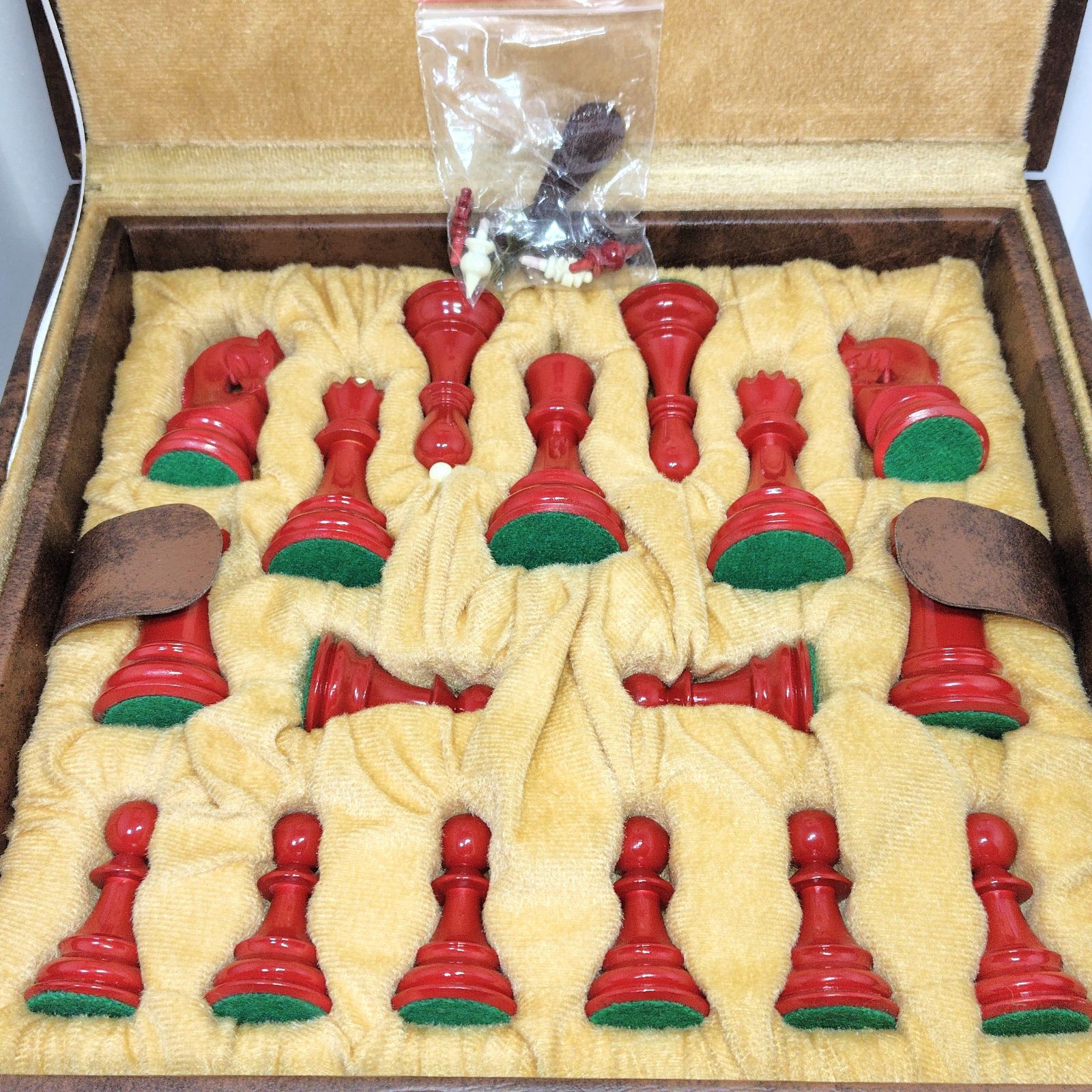 CHESSBAZAAR ストレージ チェスボックス ブラウン チェス駒 セット ホワイト レッド