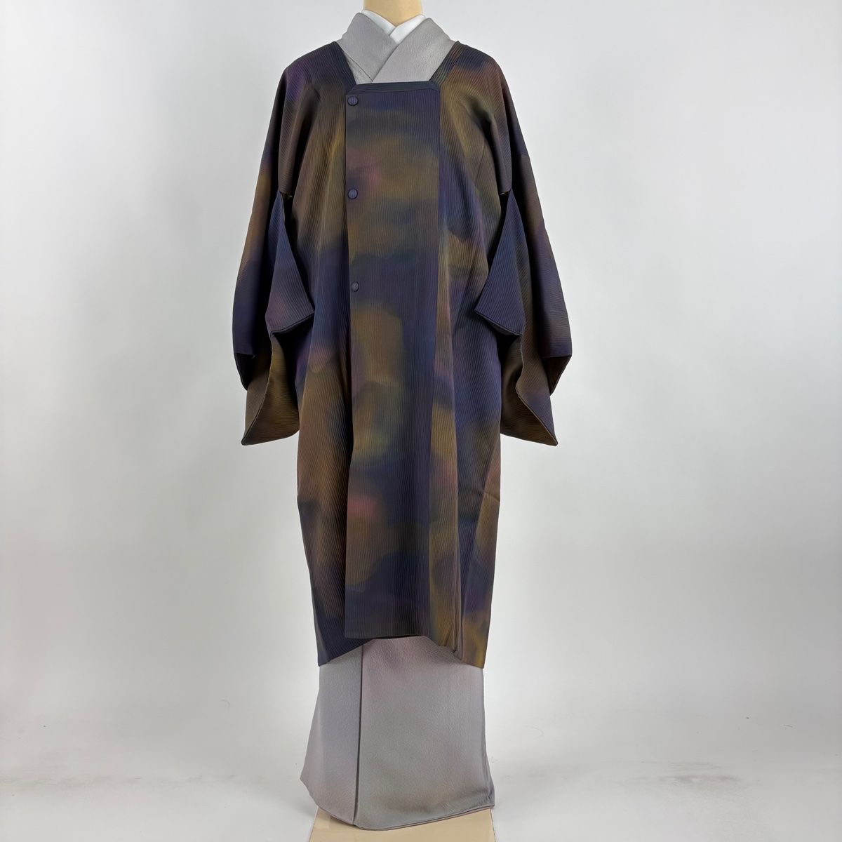 道行 身丈111 5 cm 裄丈69 L 和装コート 角衿 幾何学 縞 青紫 正絹