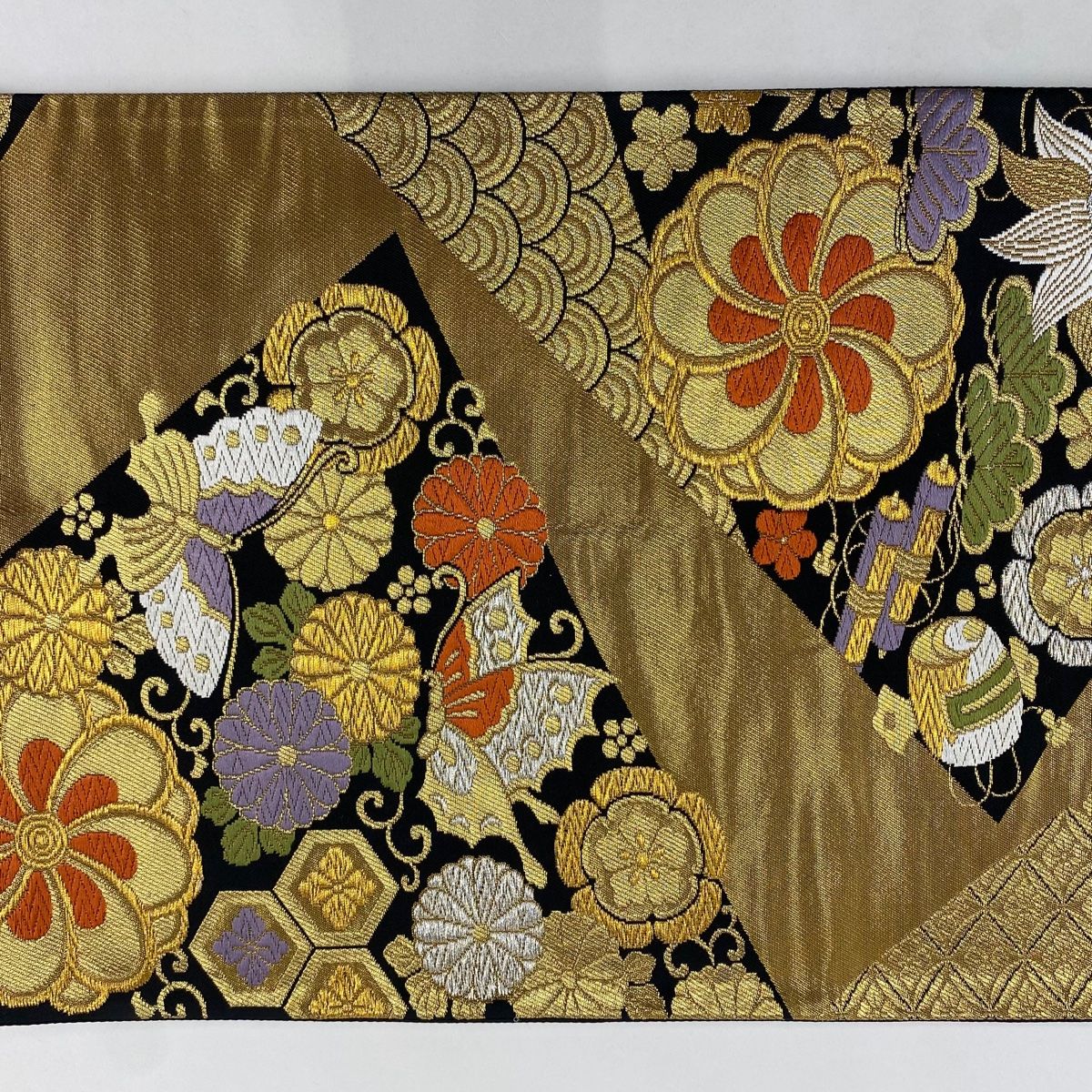 美品】 袋帯 秀品 鈴乃屋 草花 蝶 金銀糸 箔 黒 六通 正絹 【中古