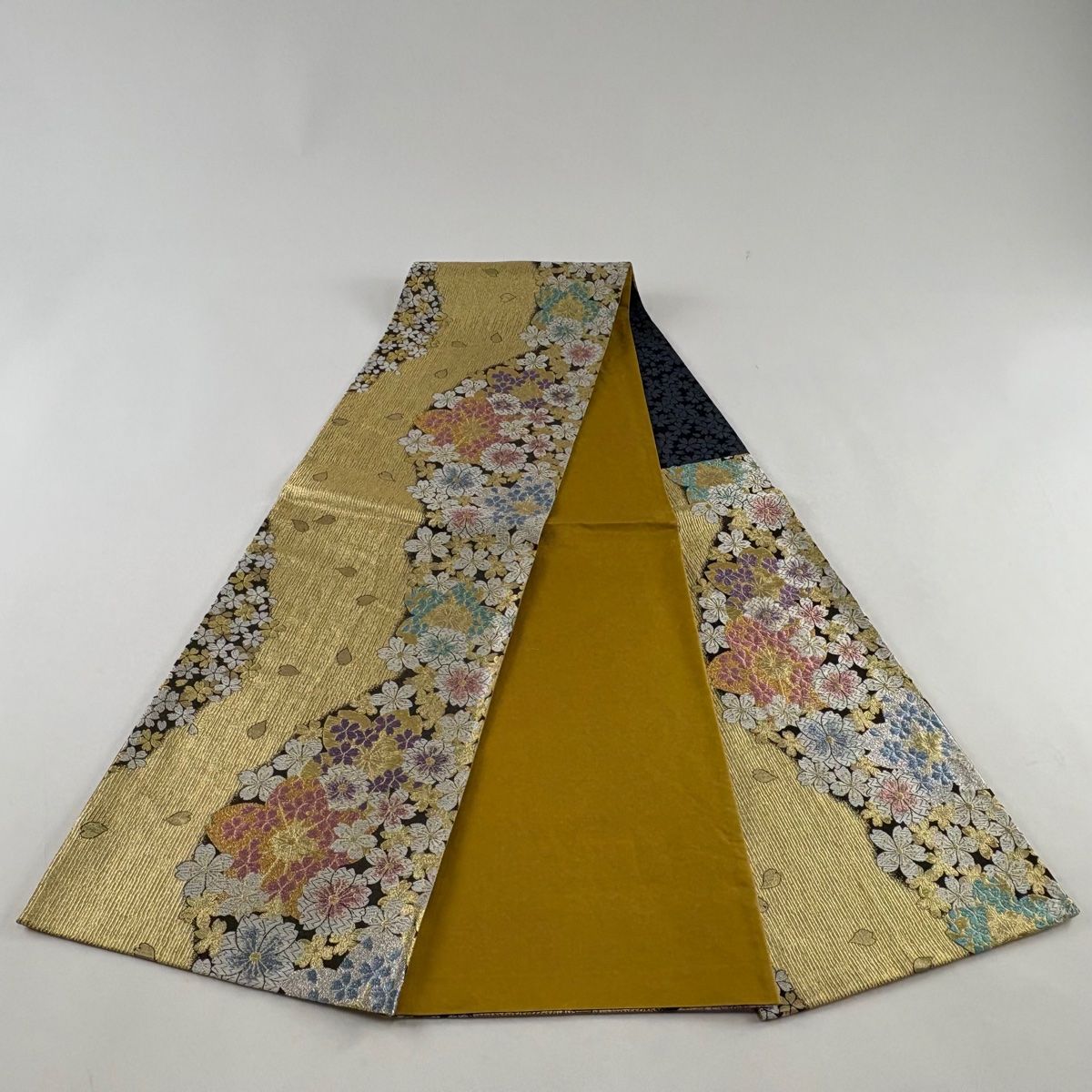 袋帯　6通帯　正絹　金銀糸 a271 正絹 六通袋帯 金糸 銀糸 ラメ 着物