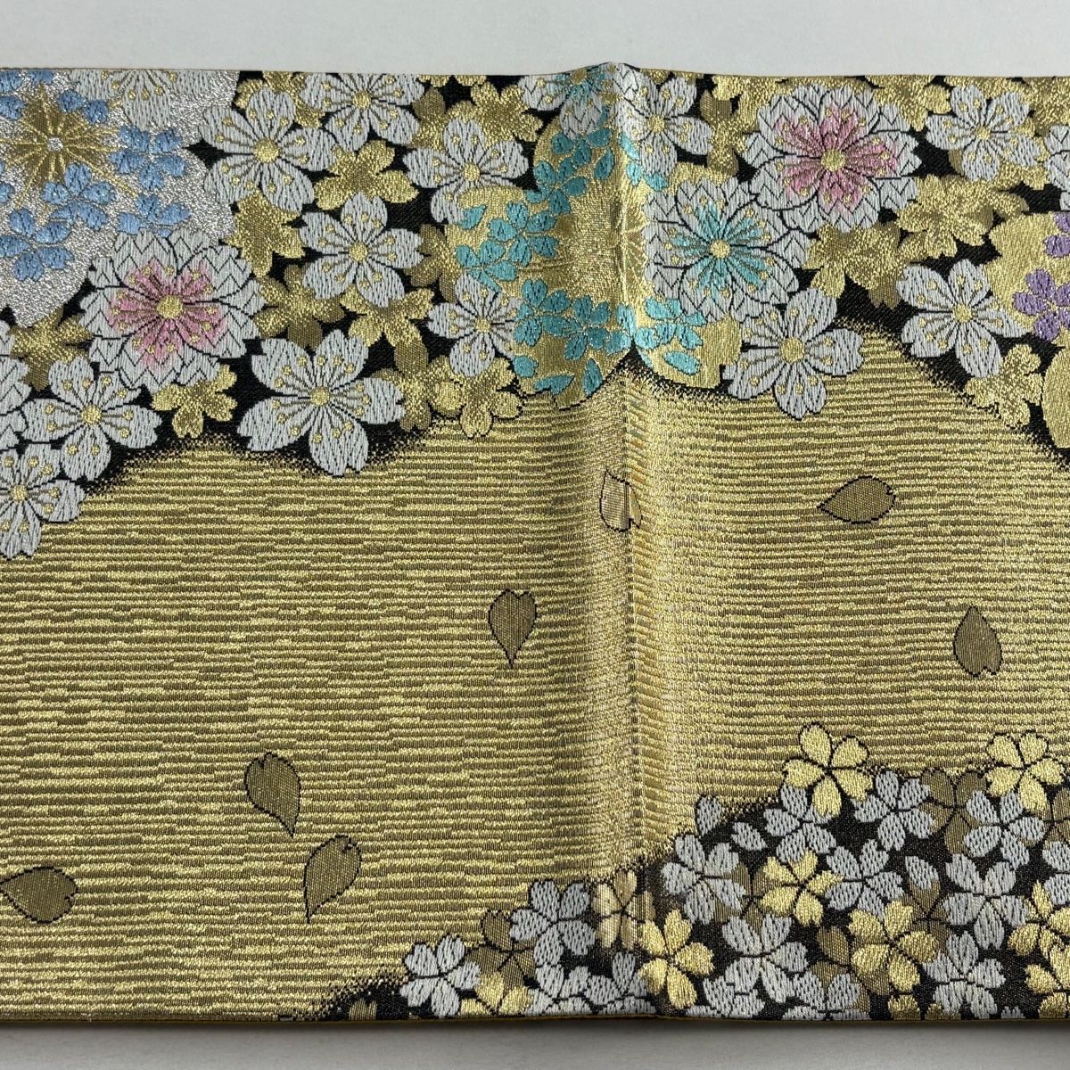 美品】 袋帯 秀品 桜 縞 金銀糸 刺繍 金色 六通 正絹 【中古】 - メルカリ
