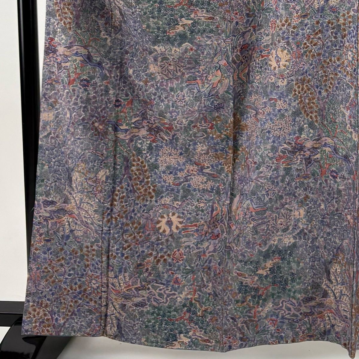 小紋 身丈161.5 cm 裄丈66.5 M 袷 紬地 京嵯峨野二代目伊勢蔵 落款 更紗 動物 紫 正絹