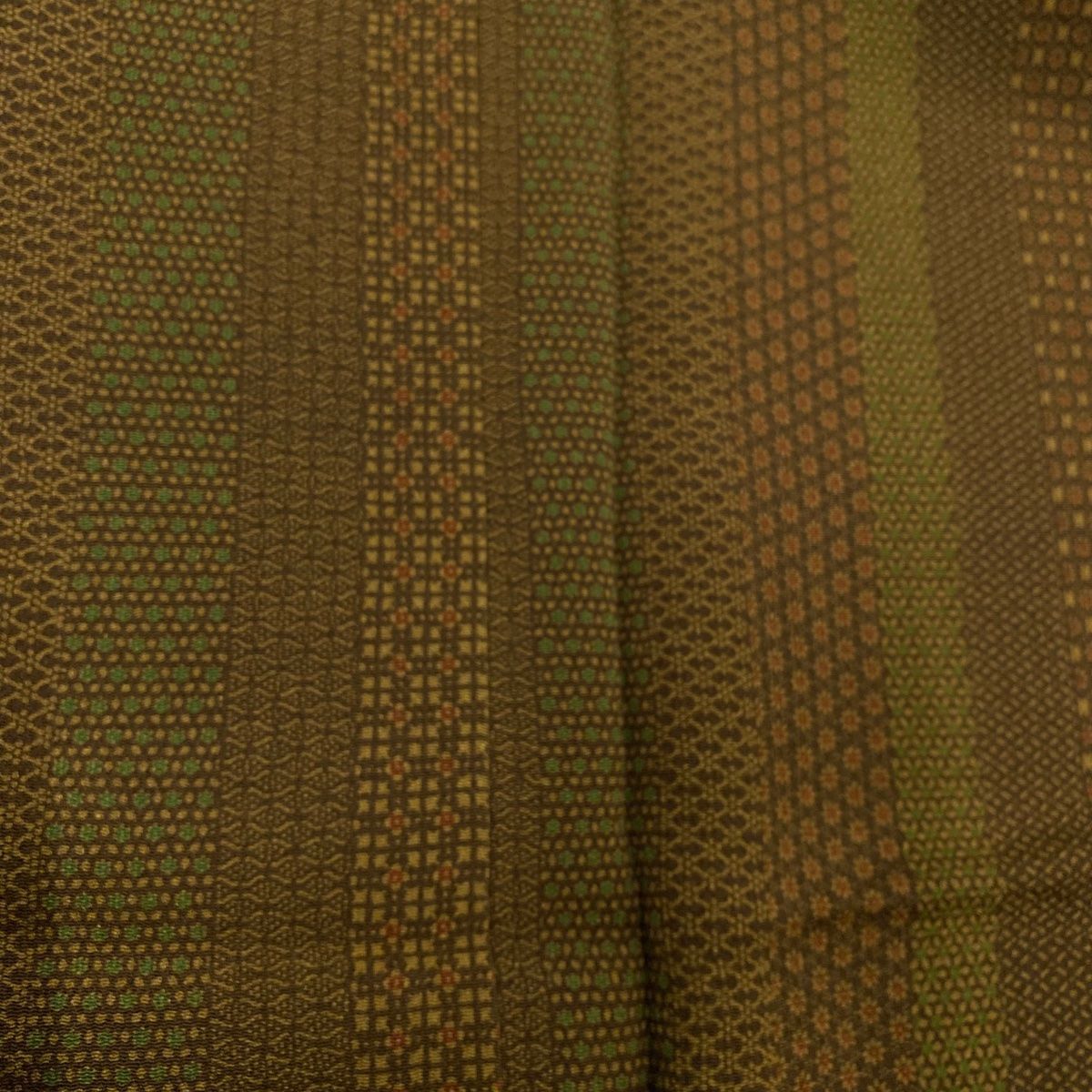  江戸小紋 身丈164.5 cm 裄丈67.5 L 袷 細合俊男 落款 縦縞 小花 茶色 正絹 小紋 着物