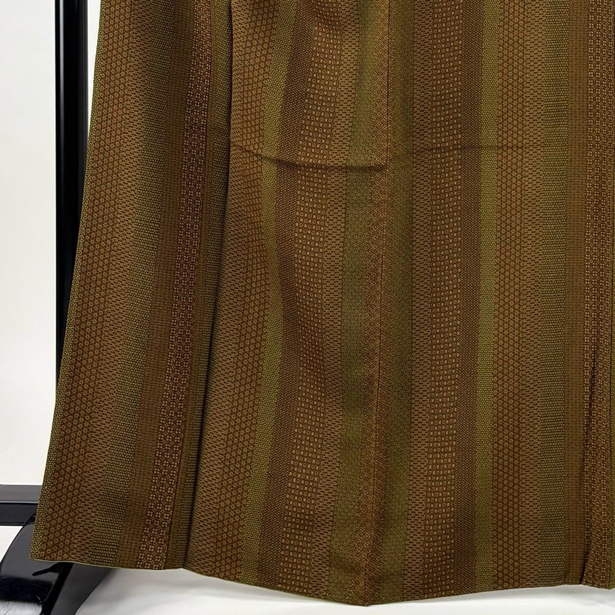 江戸小紋 身丈164 5 cm 裄丈67 L 袷 細合俊男 落款 縦縞 小花 茶色 正絹