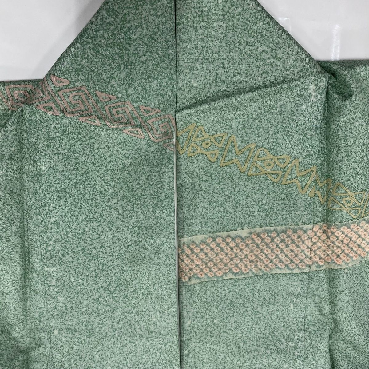  訪問着 身丈161 cm 裄丈63 5 S 袷 大島紬地 証紙 幾何学模様 絞り 薄緑 正絹 一つ紋 訪問着 付け下げ 着物