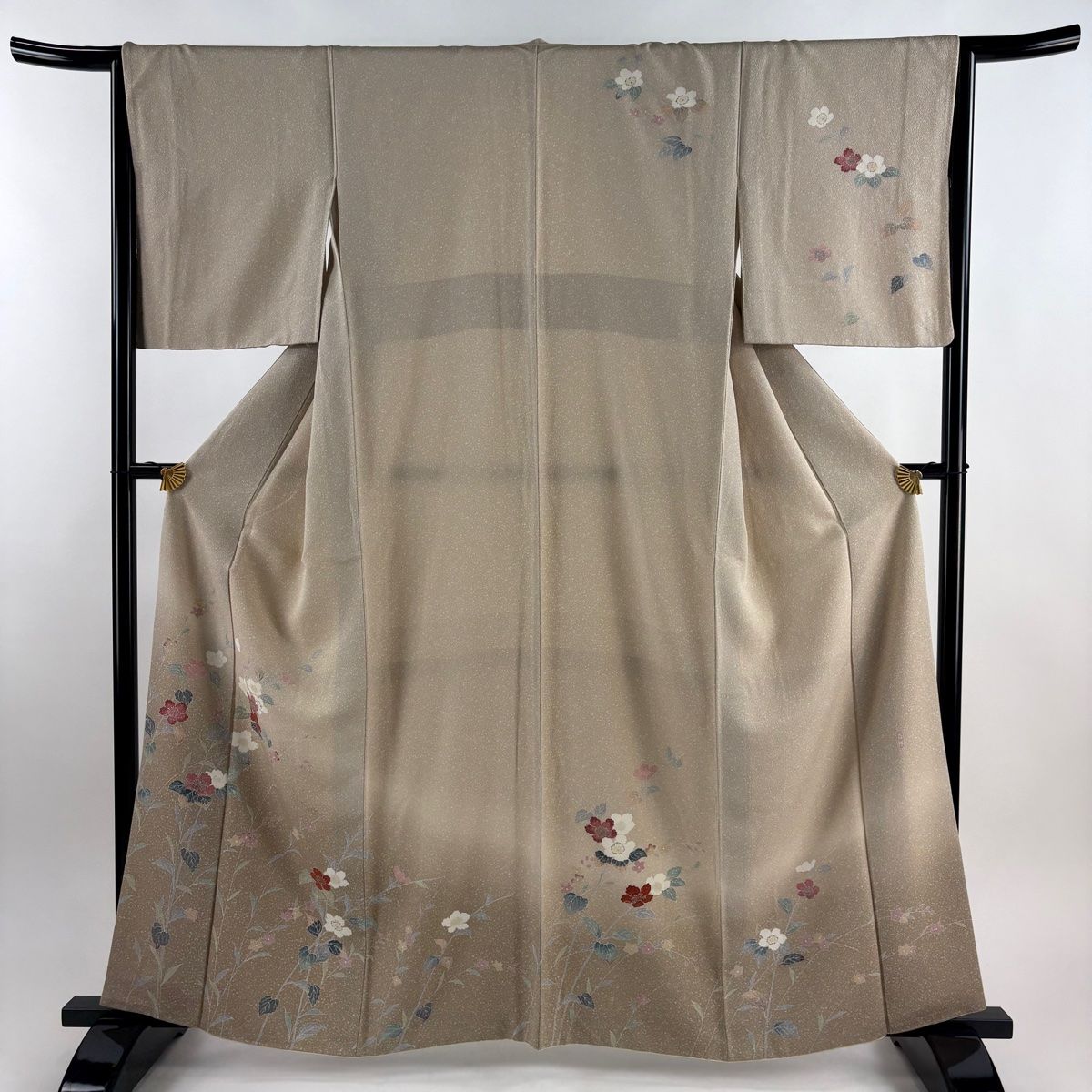 訪問着 身丈162.5 cm 裄丈65 M 袷 吉祥 草花 金彩 ぼかし 薄茶色 正絹 秀品