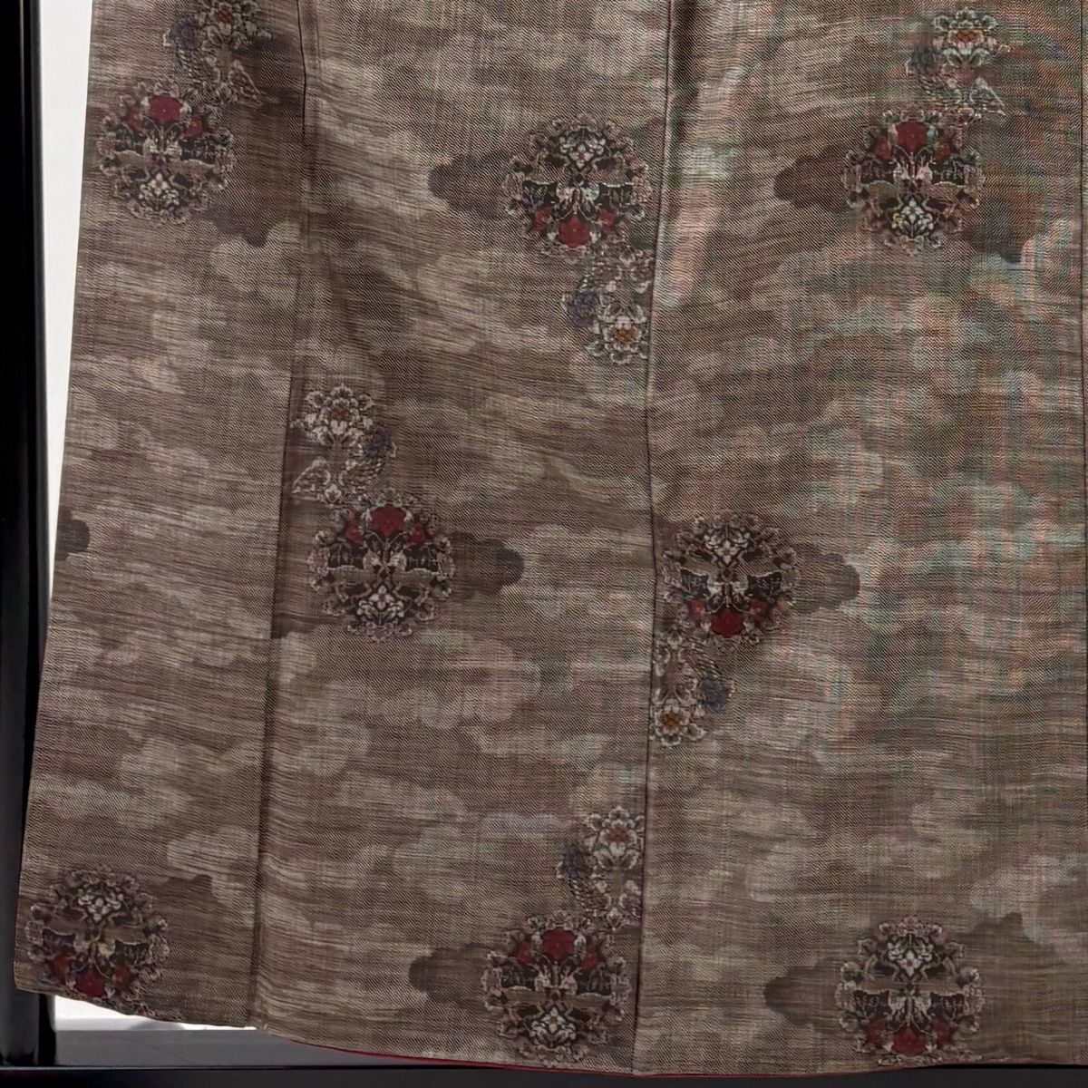 紬 身丈156 cm 裄丈66 M 袷 草花 雲文 焦茶色 正絹 秀品