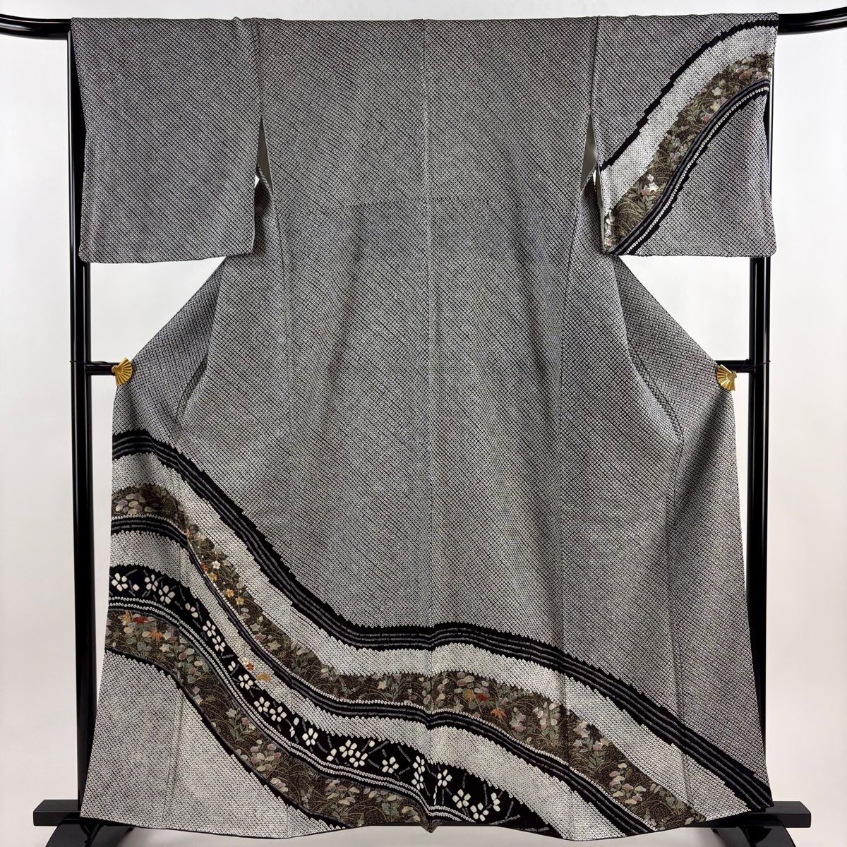 訪問着 身丈158.5 cm 裄丈66.5 M 袷 鈴乃屋 草花 松竹梅 刺繍 絞り 黒 正絹 秀品