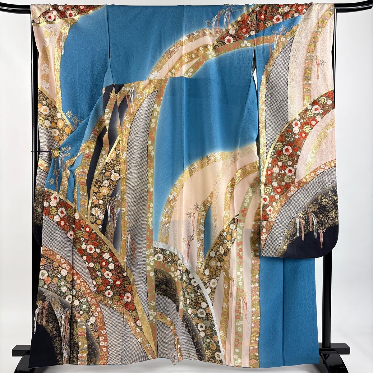 振袖 身丈164 cm 裄丈67 5 L 袷 菊 ねじ梅 金彩 ぼかし 水色 正絹 秀品