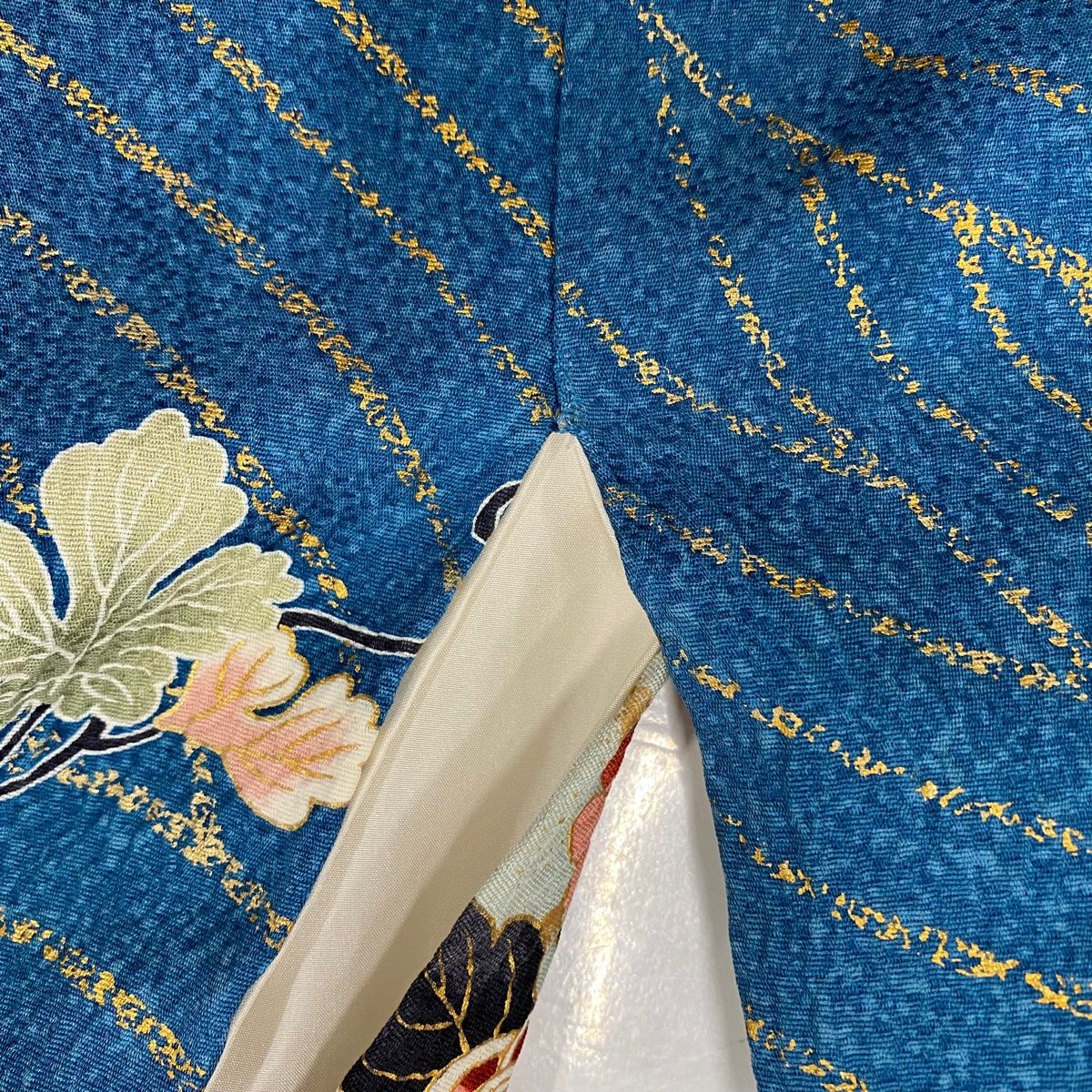  振袖 身丈158 cm 裄丈65 M 袷 菊 波 金銀彩 青 正絹 秀品 振袖 着物