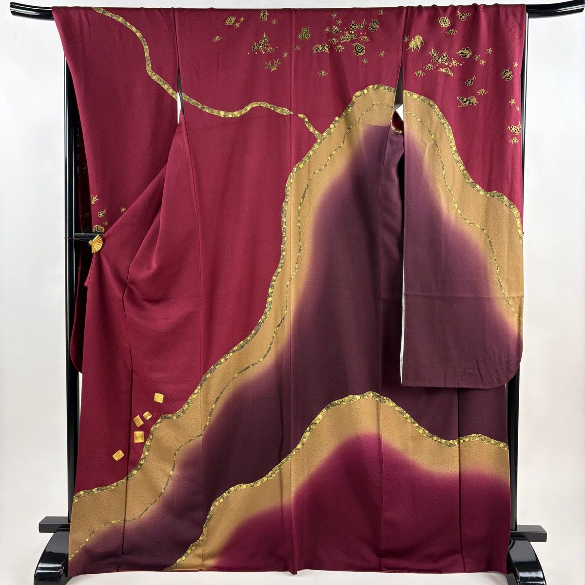 振袖 身丈170.5 cm 裄丈69 L 袷 幾何学模様 地紋 金彩 金糸 えんじ色 正絹 秀品