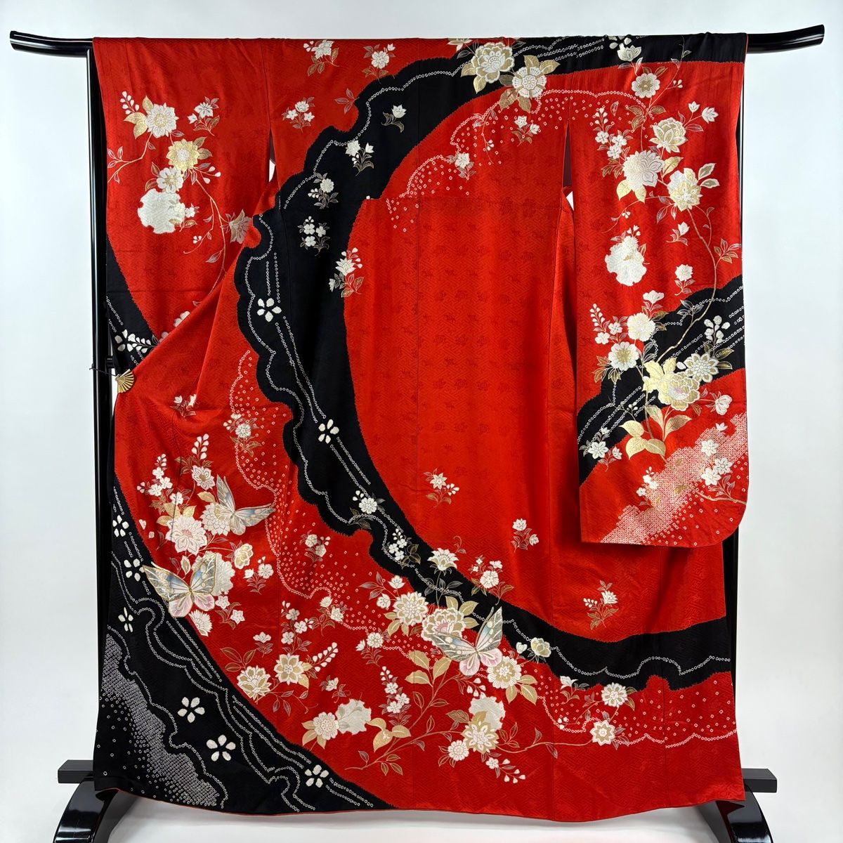 振袖 身丈165 cm 裄丈66.5 M 袷 蝶 草花 金彩 絞り 朱色 正絹 秀品