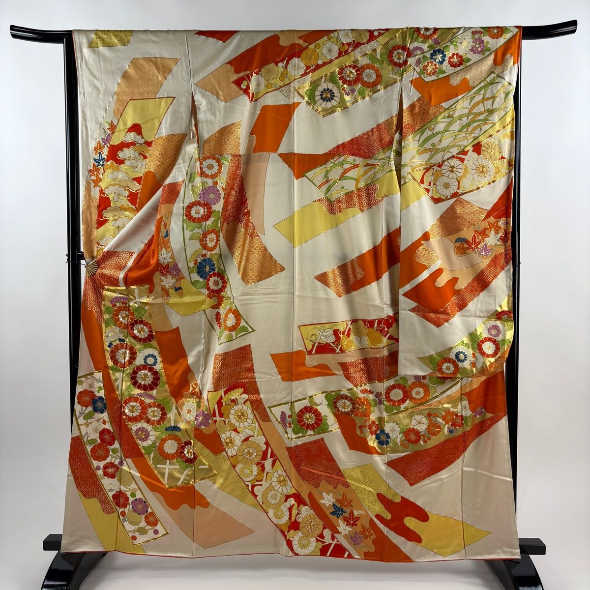 振袖 身丈161 cm 裄丈65 M 袷 熨斗 草花 金糸 金彩 ベージュ 正絹 秀品