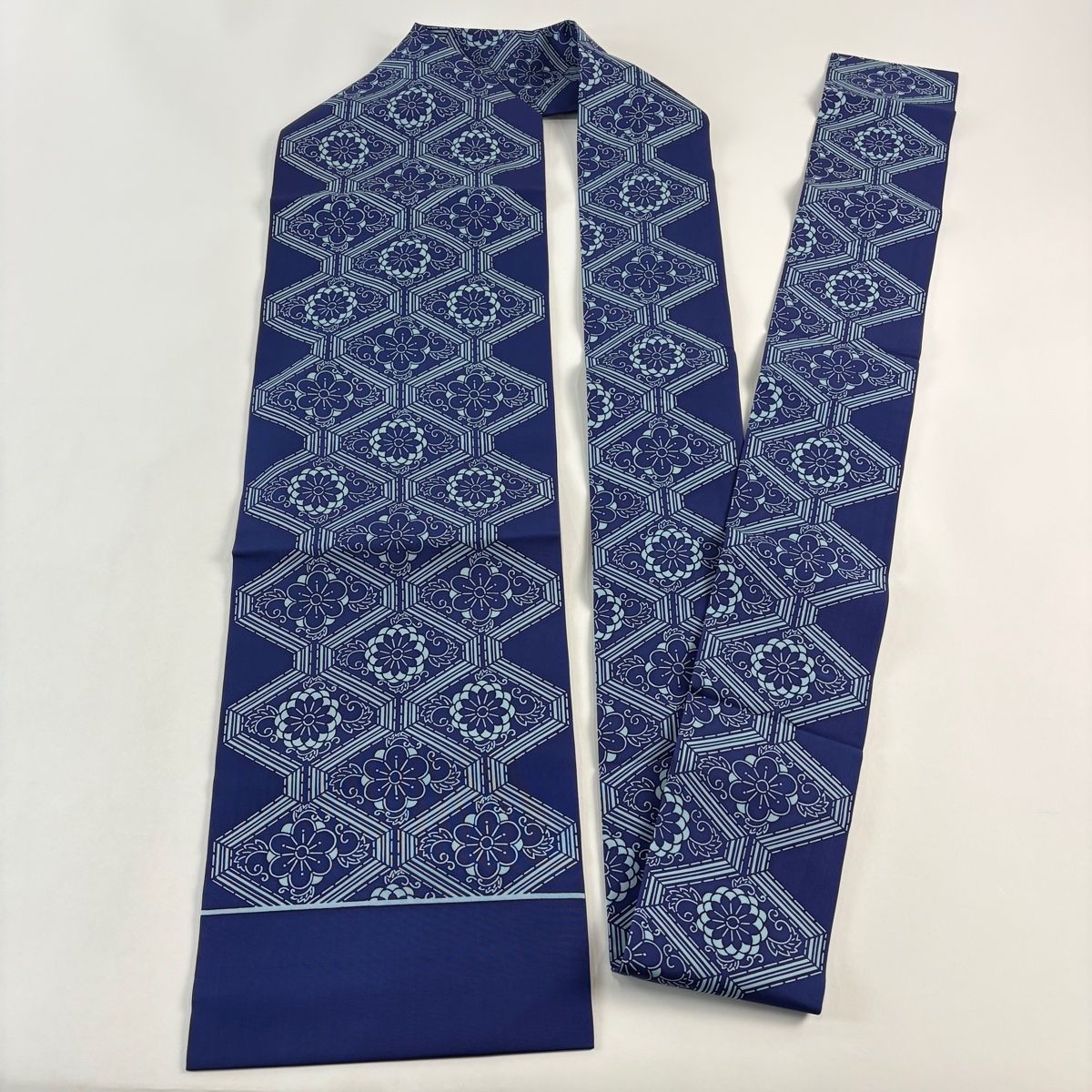 美品】 名古屋帯 秀品 花唐草 藍色 正絹 【中古】 - メルカリ
