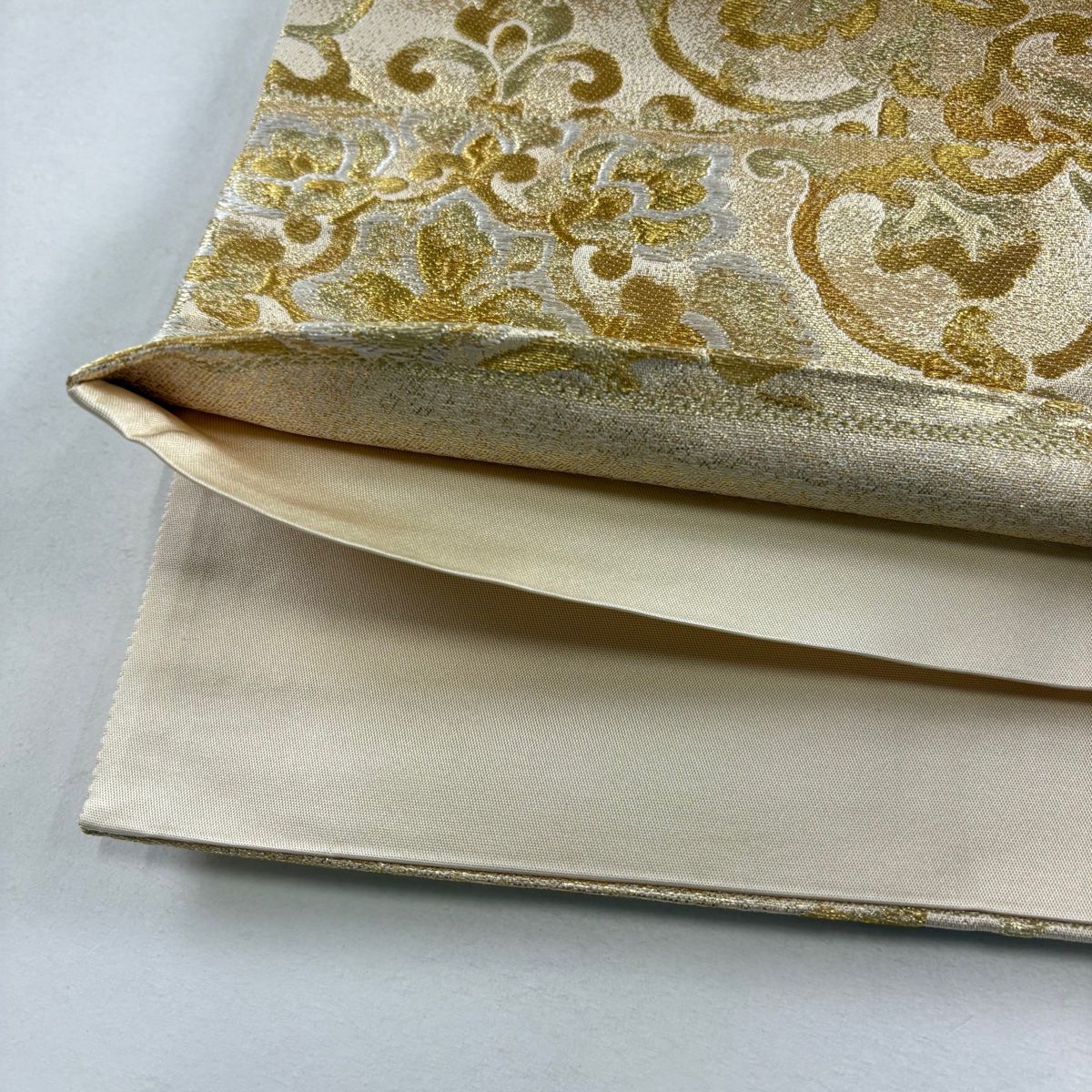 美品】 袋帯 秀品 鳳凰 花唐草 金糸 箔 金色 六通 正絹 【中古