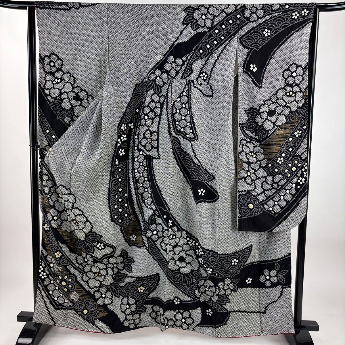 振袖 身丈161 5 cm 裄丈65 M 袷 牡丹 熨斗 絞り 金彩 黒 正絹