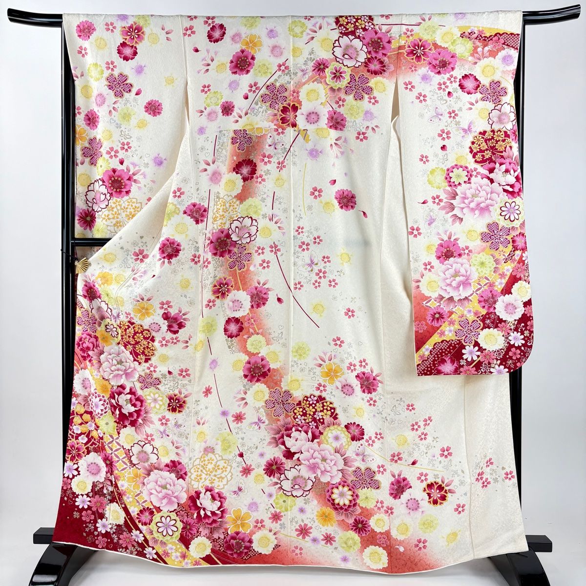 振袖 身丈165.5 cm 裄丈66 M 袷 牡丹 桜 銀通し 刺繍 クリーム 正絹