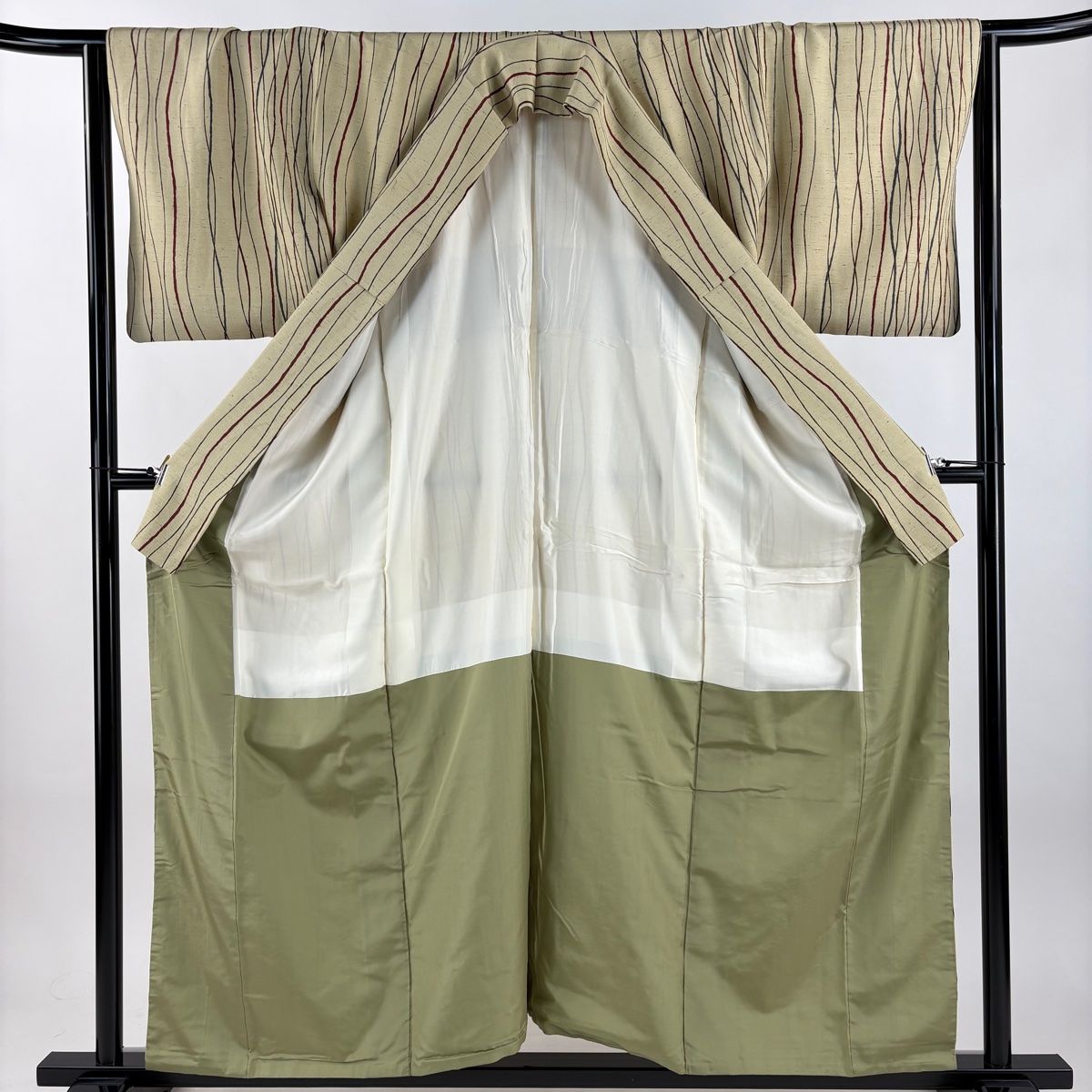  小紋 身丈156 5 cm 裄丈63 S 袷 吉兵衛 紬地 落款 よろけ縞 ベージュ 正絹 小紋 着物