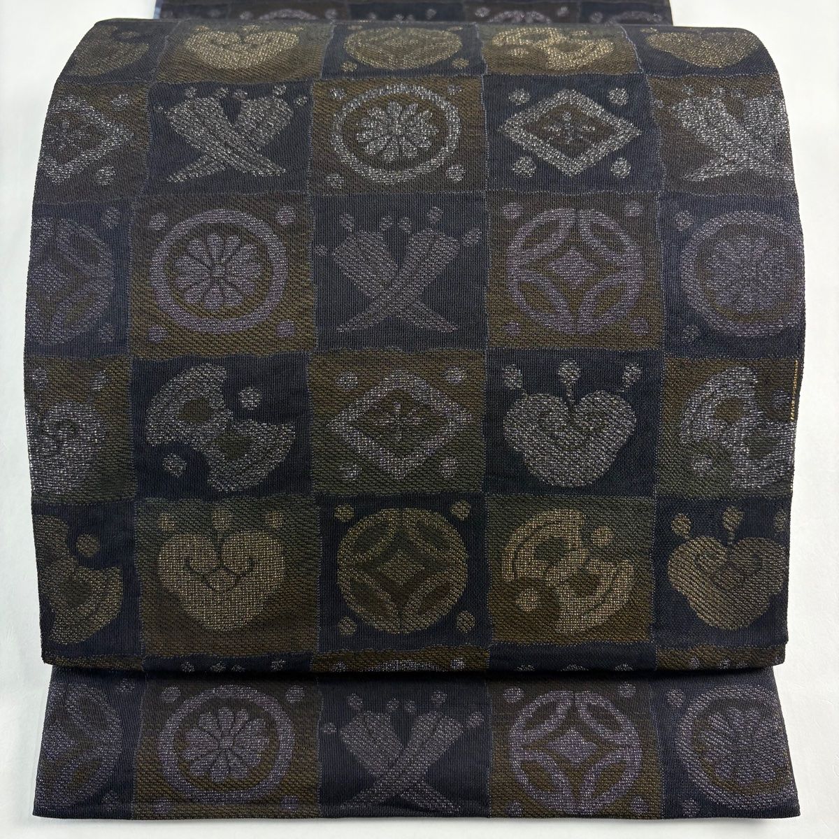美品】 袋帯 名品 光悦二重紗 プラチナ?撚金 変わり市松 宝尽くし 箔
