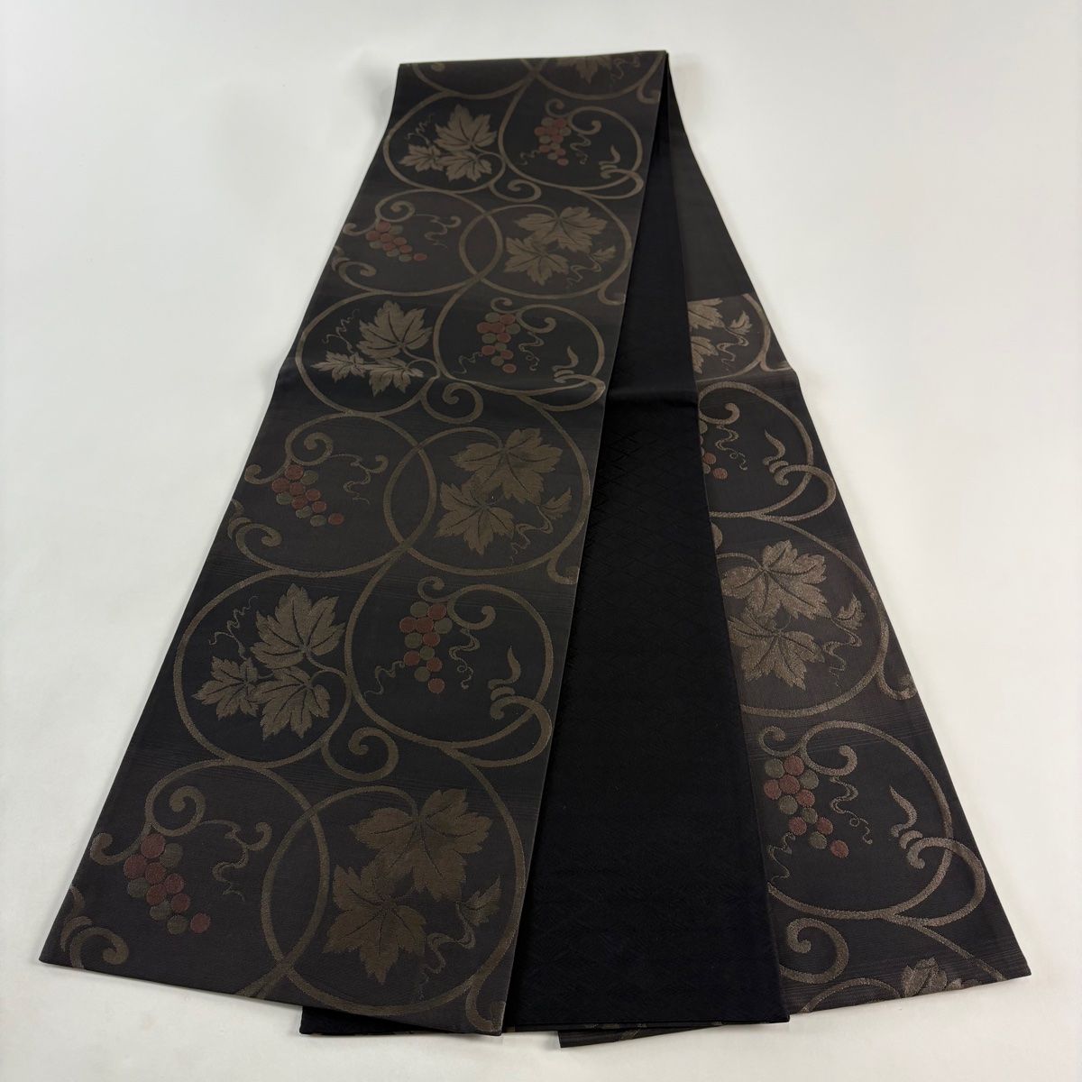 葡萄唐草 焦茶色