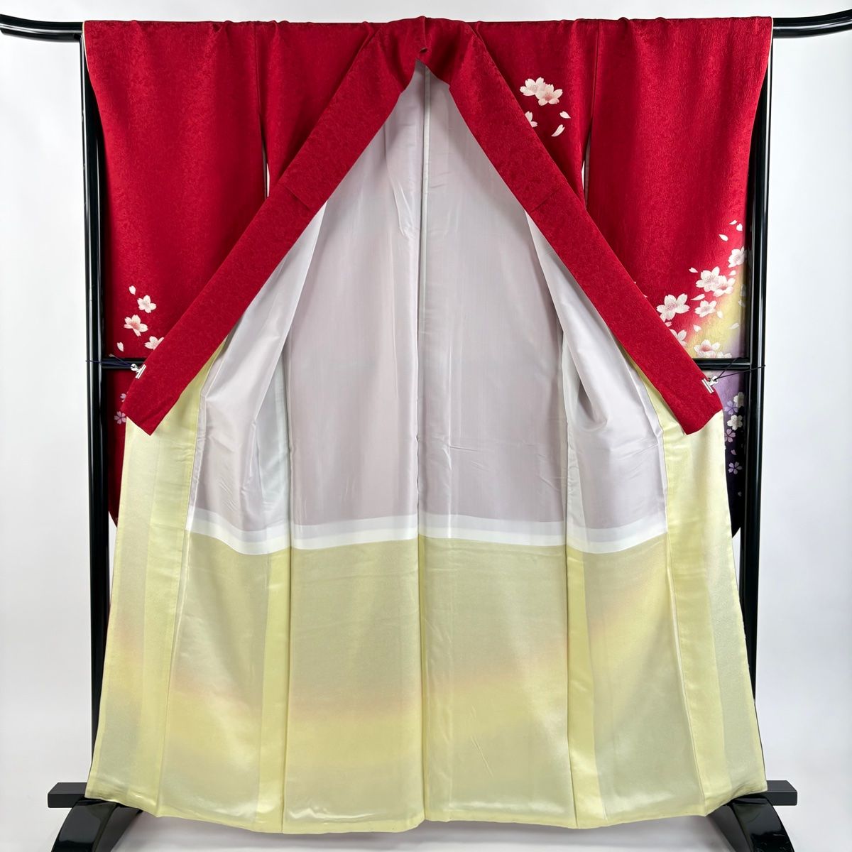 【杏ちゃん】裾引き　中振袖　紗袷　縮緬　舞台着物　身丈208　卵色地に薄物 楽天市場】裾引き 比翼仕立て k綾62101 すそひき 裾引 舞台 衣装 着物