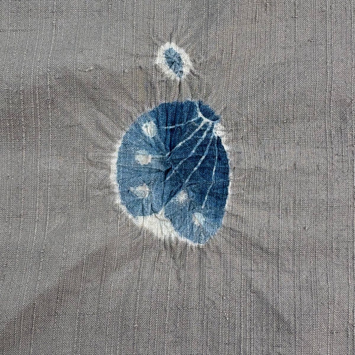 反物 秀品 小紋 紬地 蝶 絞り 灰茶 正絹