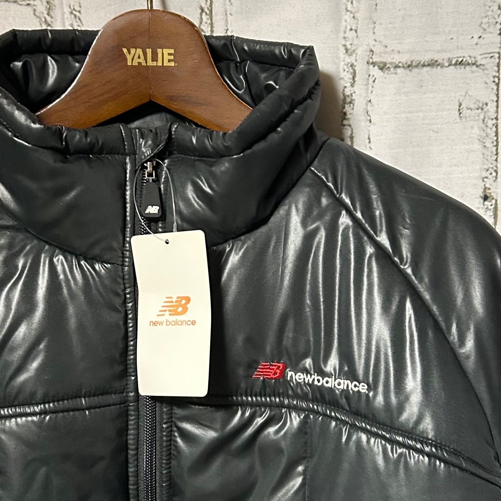 新品タグ付き美品 NEW BALANCE ニューバランス ジップアップ 中綿