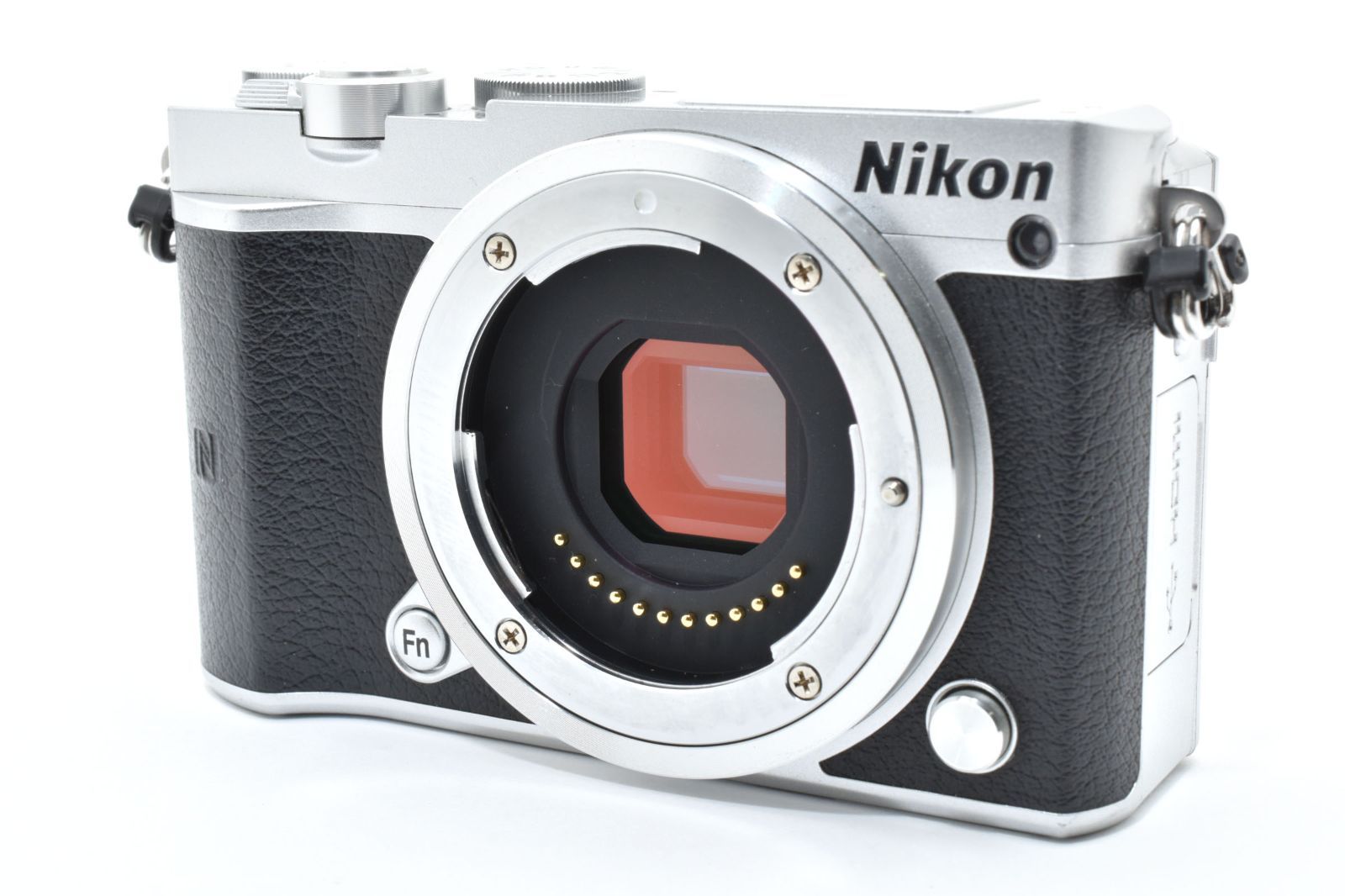☆訳あり外観極上品☆ニコン NIKON 1 J5 ボディ シルバー 《ショット数
