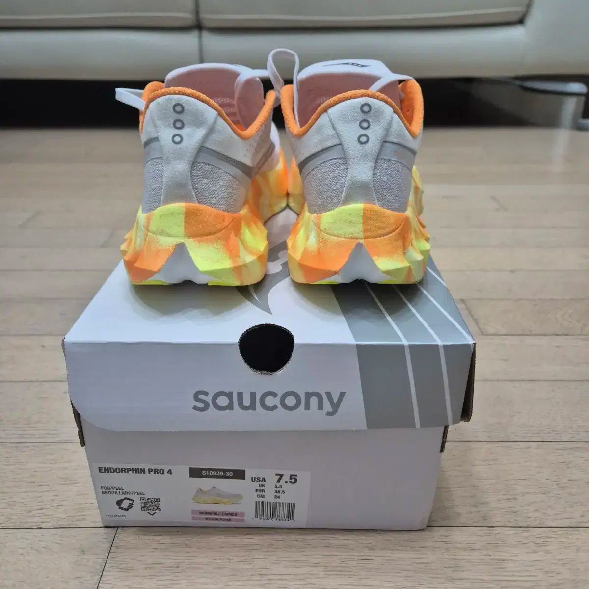 Saucony サッカニー エンドルフィン プロ4 レディース