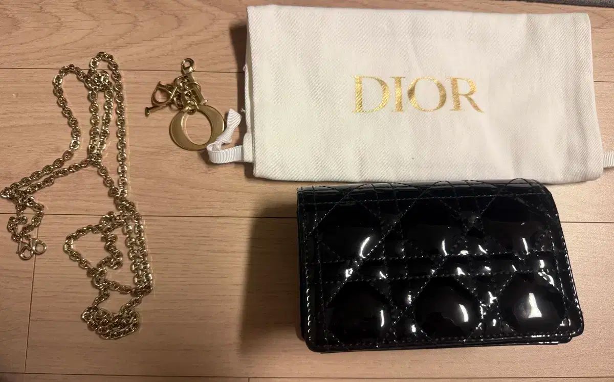 ディオール ナノ ミニ ポーチ チェーンバッグ