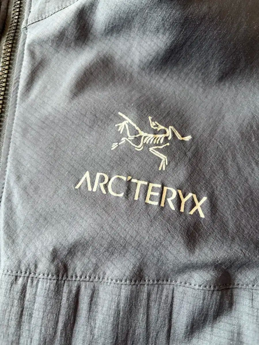 ARC TERYX アークテリクス Atom アトム LT フーディー ブラック 旧 Ver