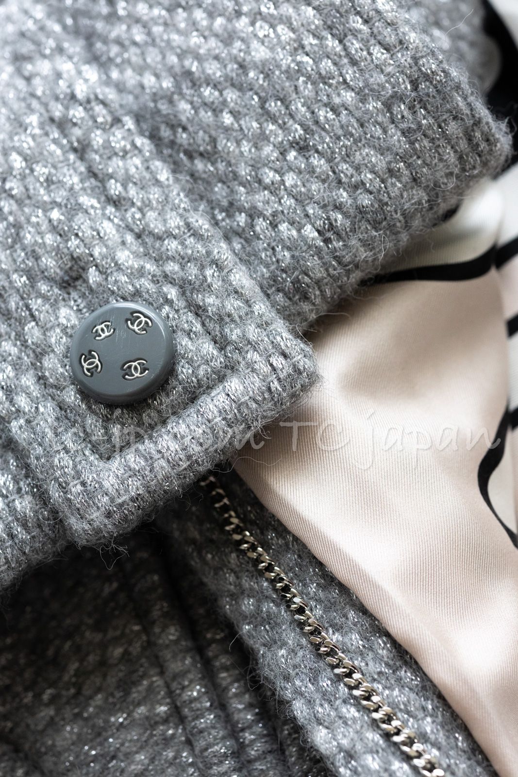 シャネル コート CHANEL 93万 グレー シルバー ウール アルパカ 軽い