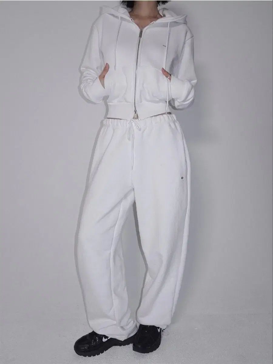 ペイルジェイド ヘビー トレーナー WHO フーディー パンツ 白