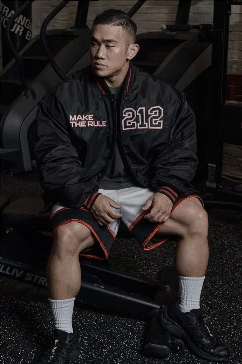 エイチデックス ザ マス 212 スタジャン ジャケット